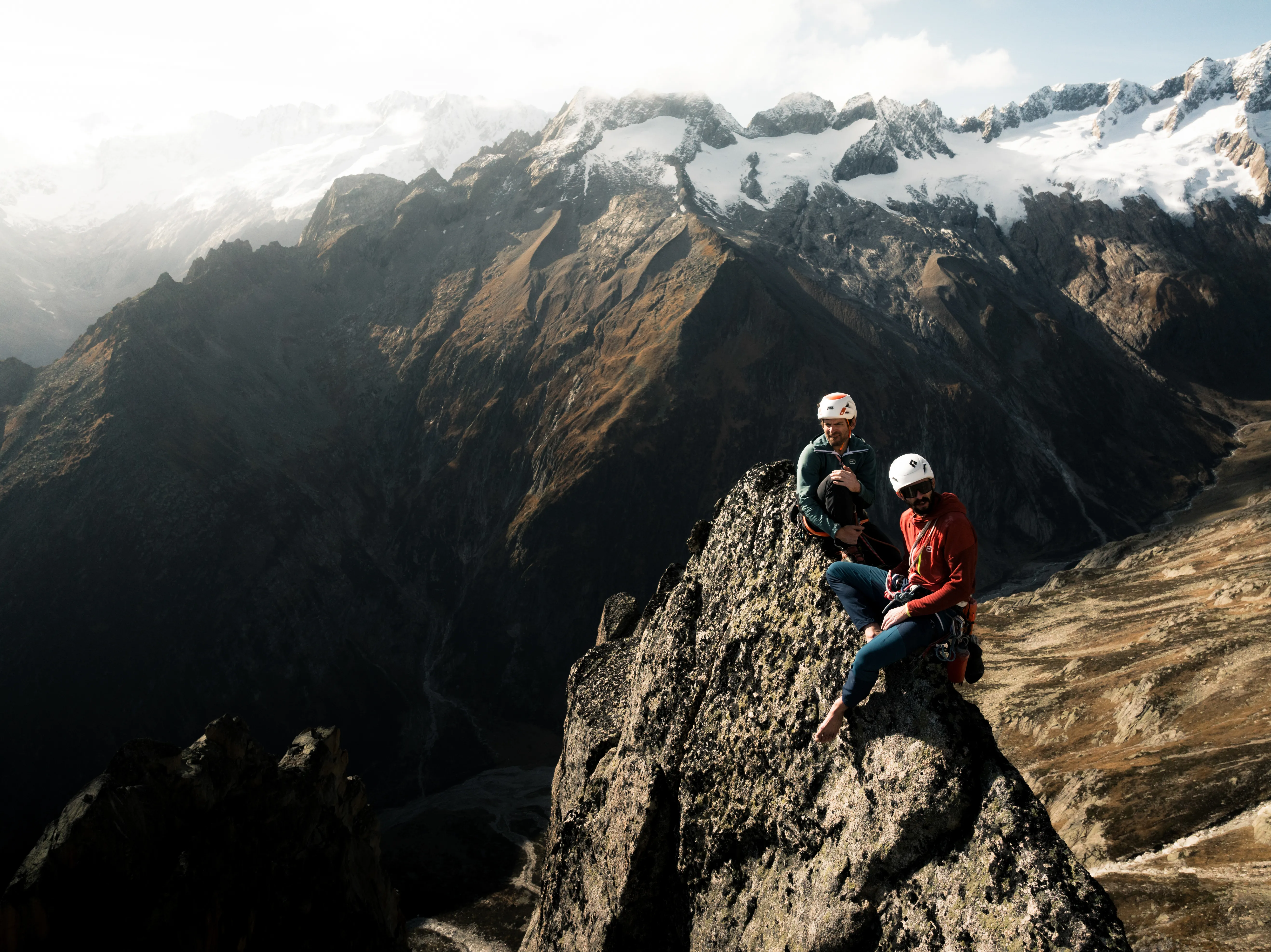 DJI_0005_Athlete-Climbing_Nacho und Mo Salbit_SS25_MaxDraeger_HiRes (1)