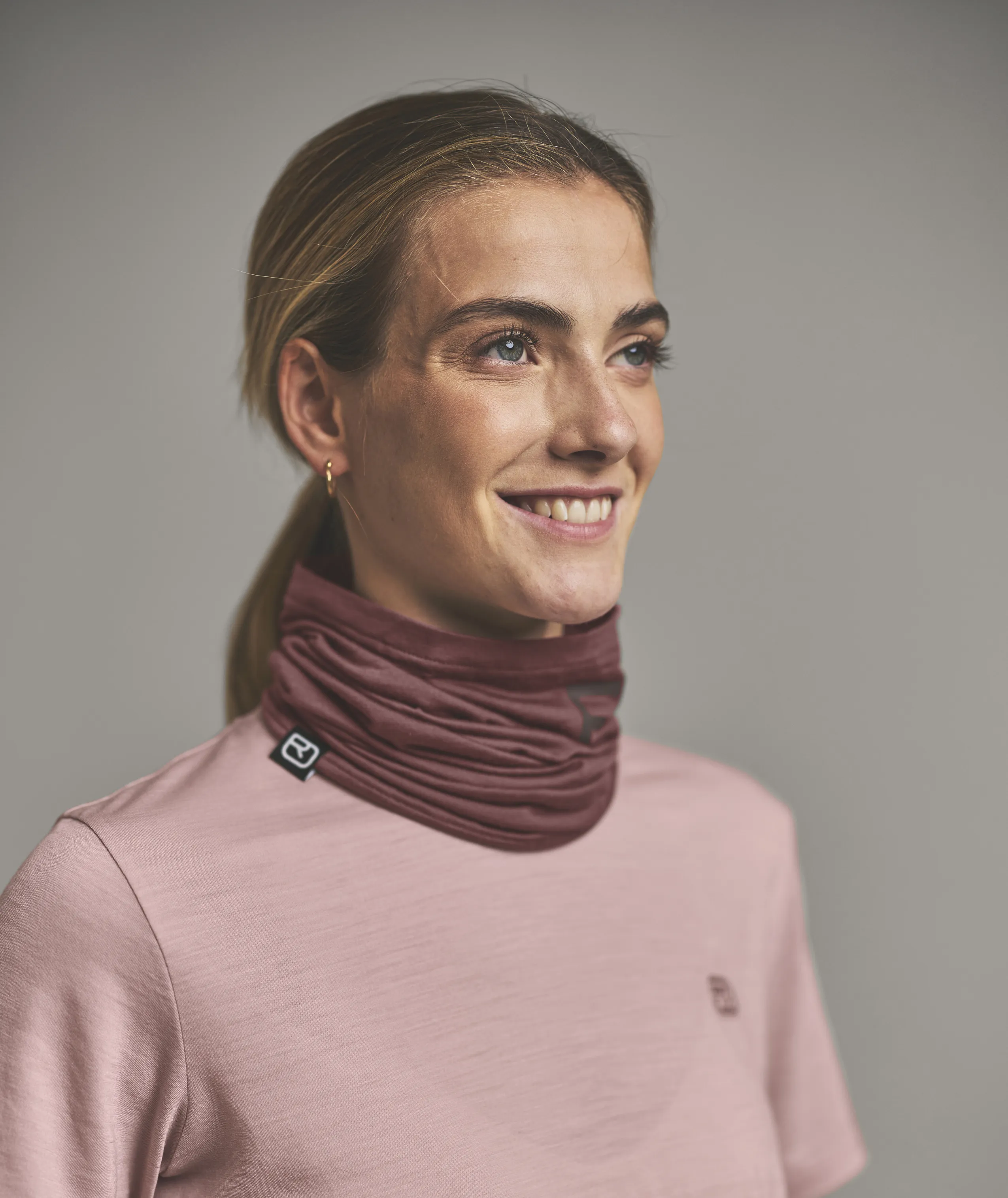 120 COOL TEC LOGO NECKWARMER Clothing, Fleece, Glove, Swimwear
