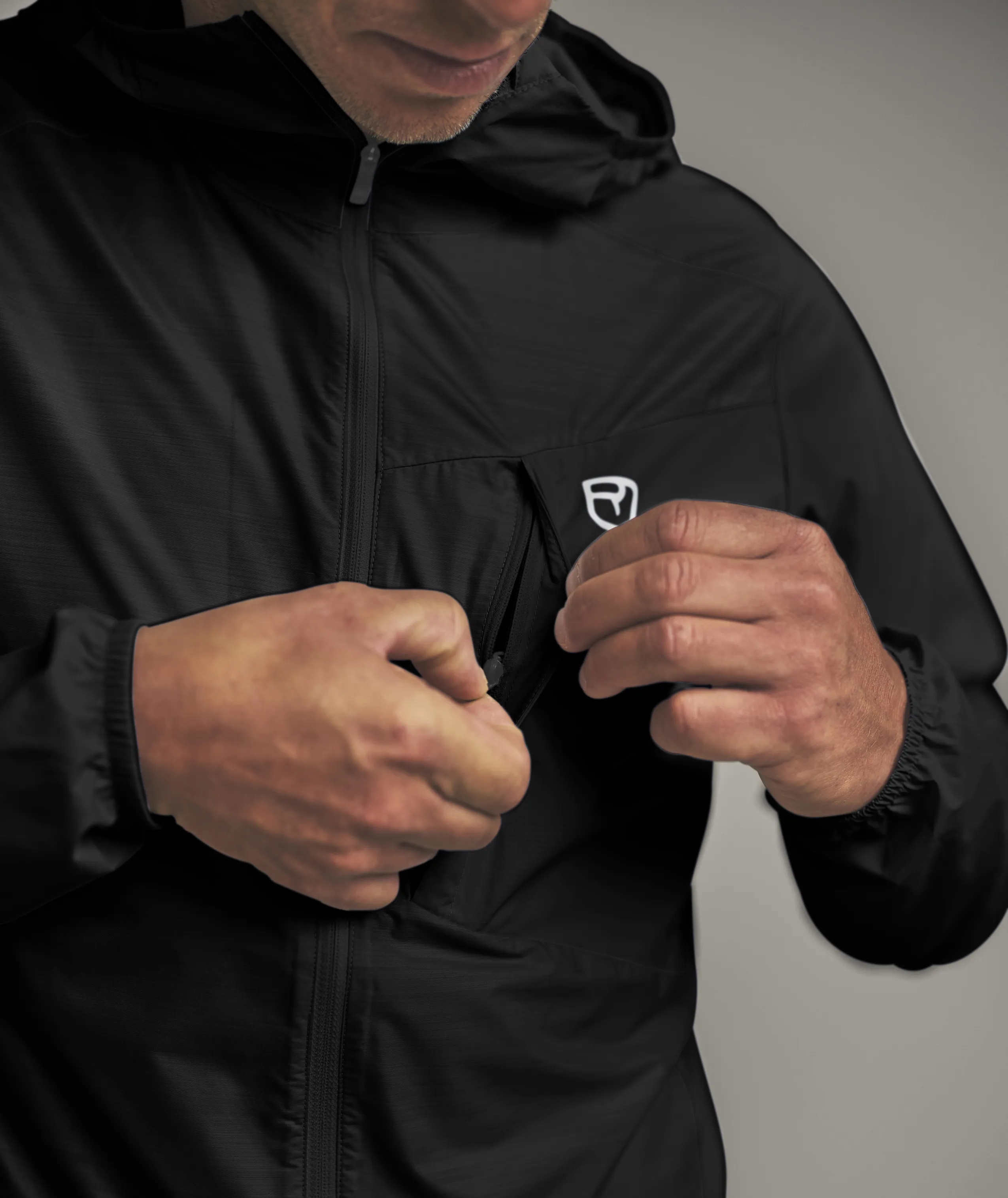 62760-90201-TRACE_WINDBREAKER_JKT_M-D-03.jpg 62760-90201-TRACE_WINDBREAKER_JKT_M-D-03.jpg