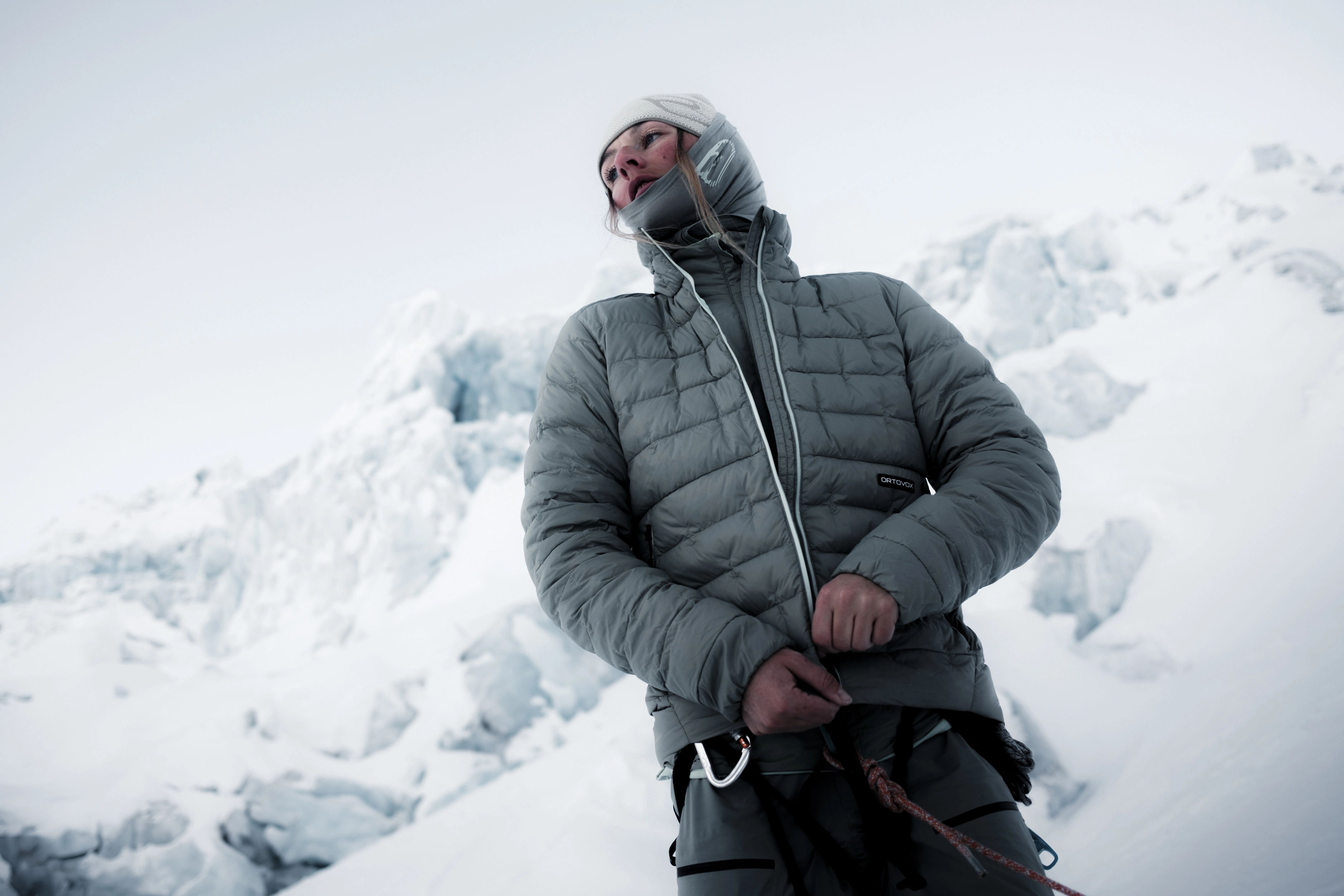 DSF9264_SKITOUR_WS2627_Charmonix_MaxDraeger_MedRes down jacket, puffer, gray, mountain, cold-weather gear