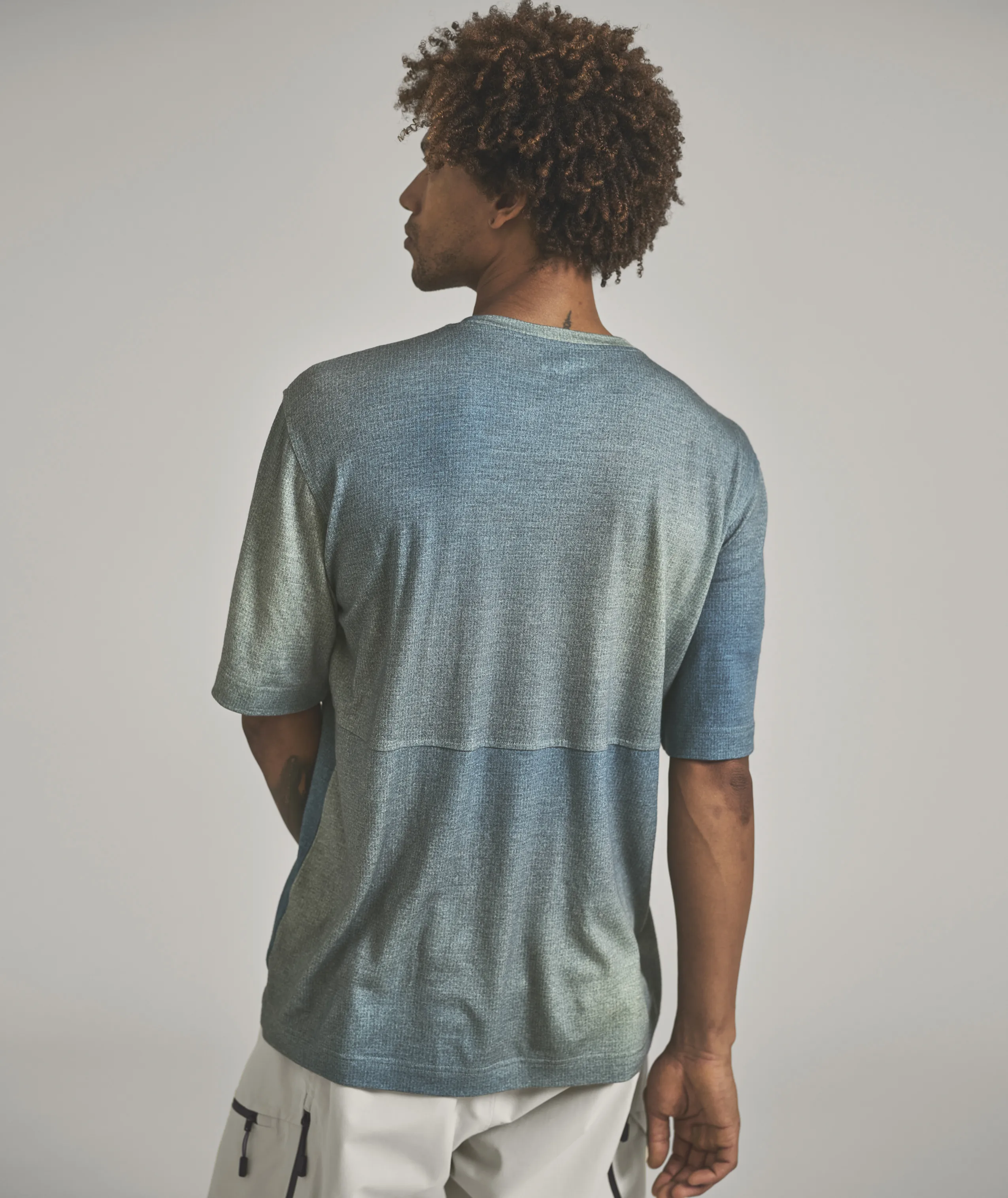 83083-185_MERINO_PATCH_PRINT_TS_M-D-03.jpg 83083-185_MERINO_PATCH_PRINT_TS_M-D-03.jpg