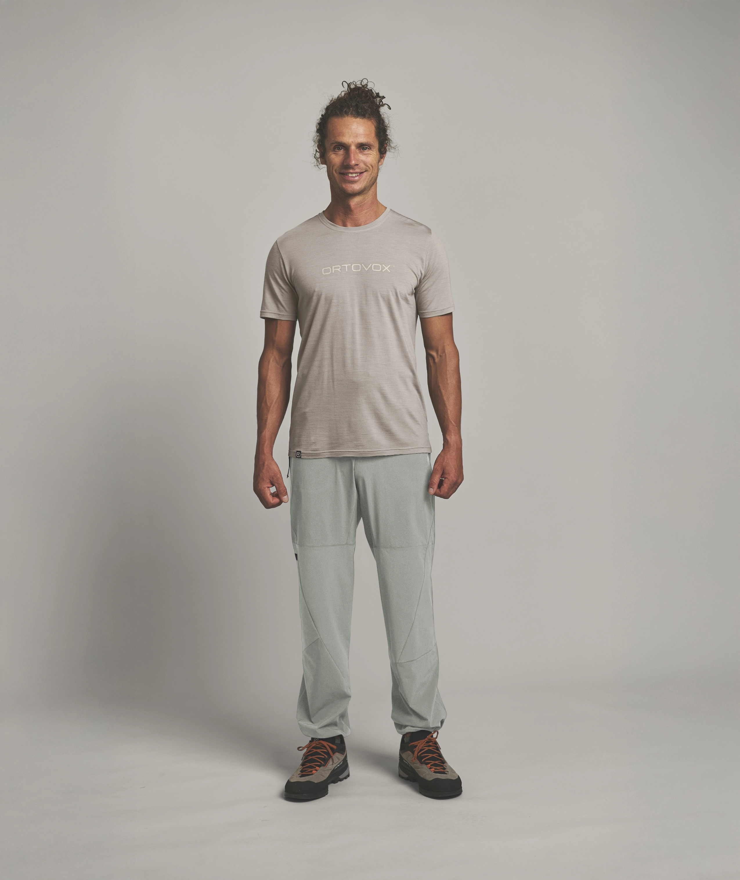 TRAD LIGHT PANTS M t-shirt, shorts, athletic, pale, man
