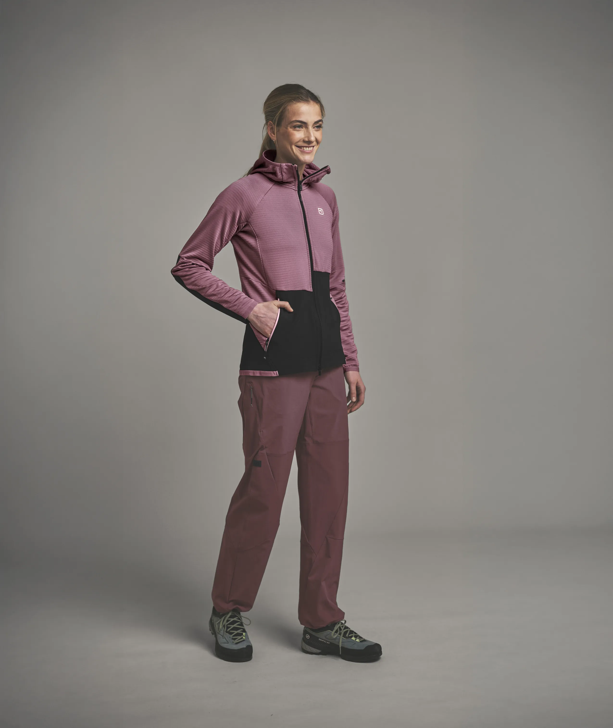 87302-35401-FLEECE_RIB_HOODY_W-D-01_1.jpg 87302-35401-FLEECE_RIB_HOODY_W-D-01_1.jpg, jacket, hoodie, softshell, fleece, pants