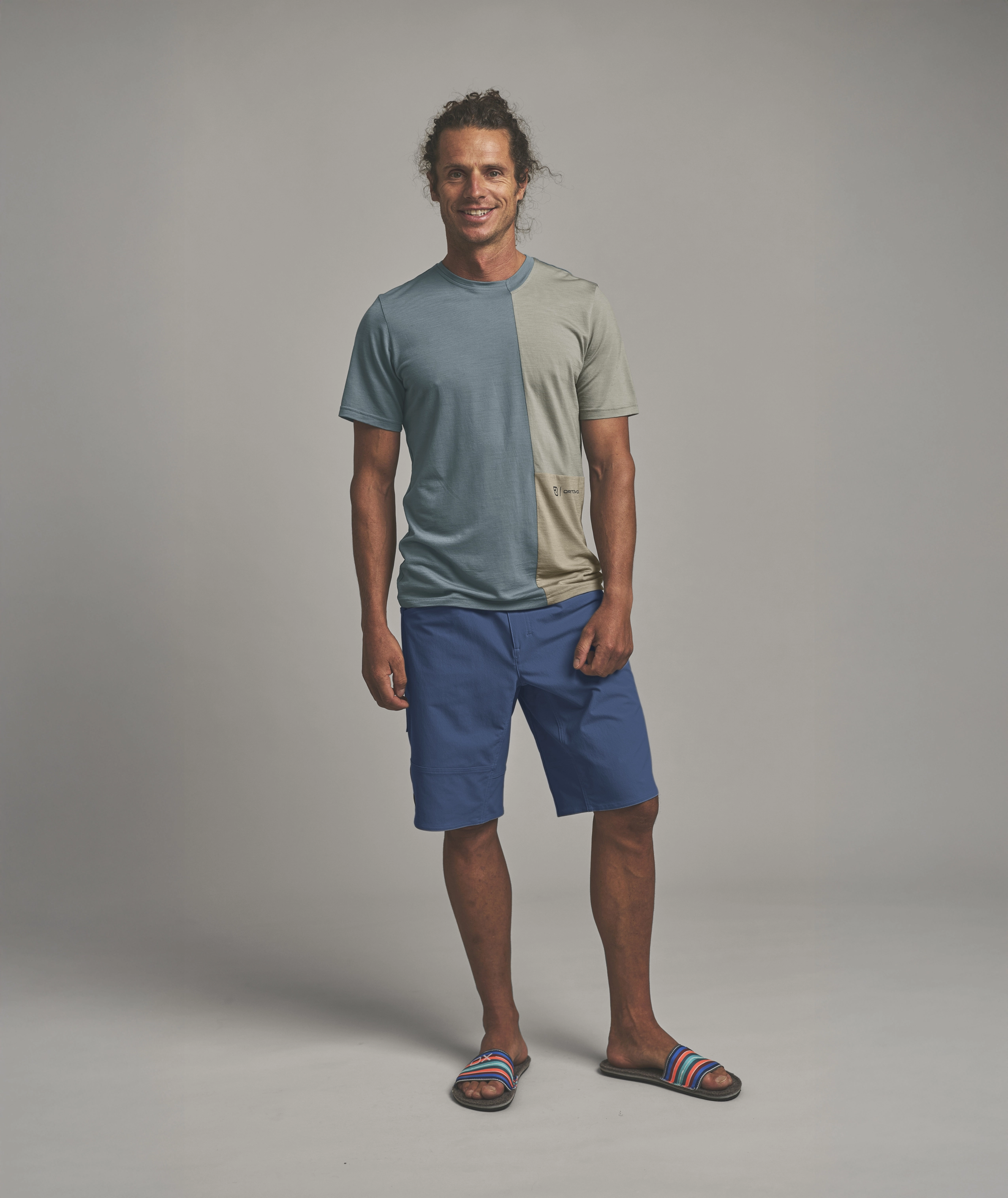 AFFINITY PLUS SHORTS M t-shirt, color-block, short-sleeve, crew neck, shorts