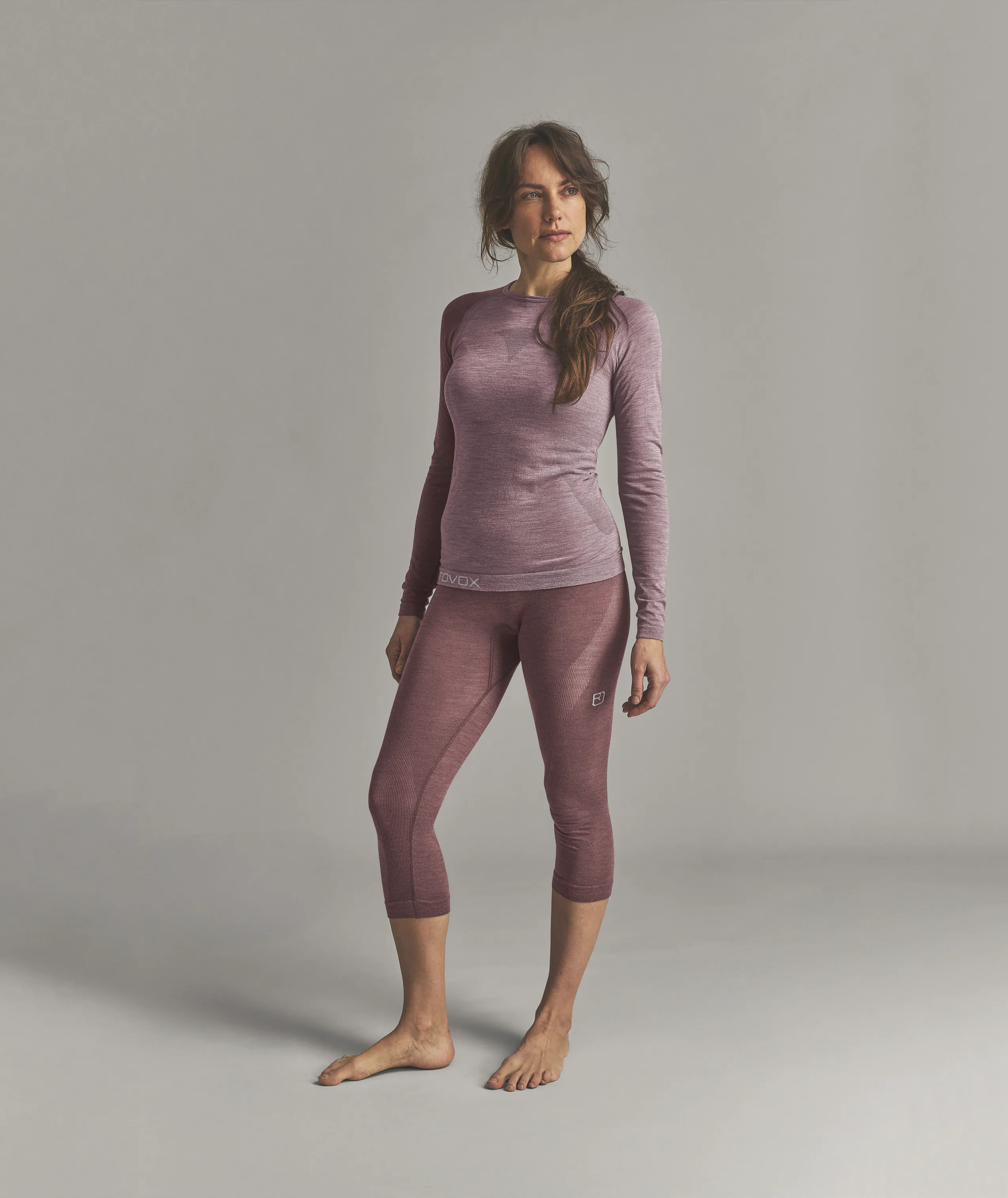 yoga outfit, long-sleeve top, capri leggings, mauve, stretch fabric