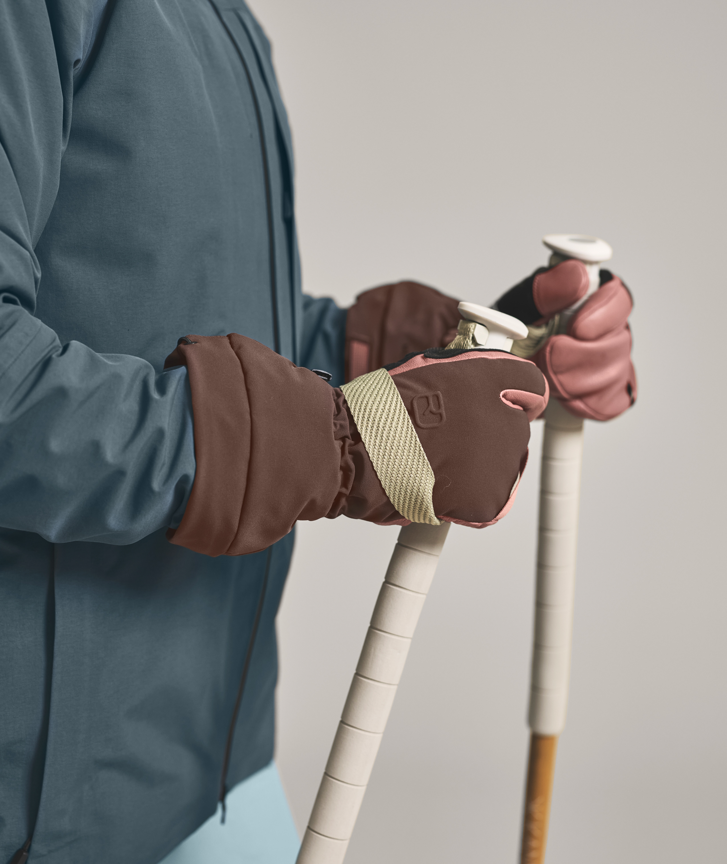 56621-MER_FREERIDE_3_FINGER_GLOVE_W-D-01.jpg 56621-MER_FREERIDE_3_FINGER_GLOVE_W-D-01.jpg