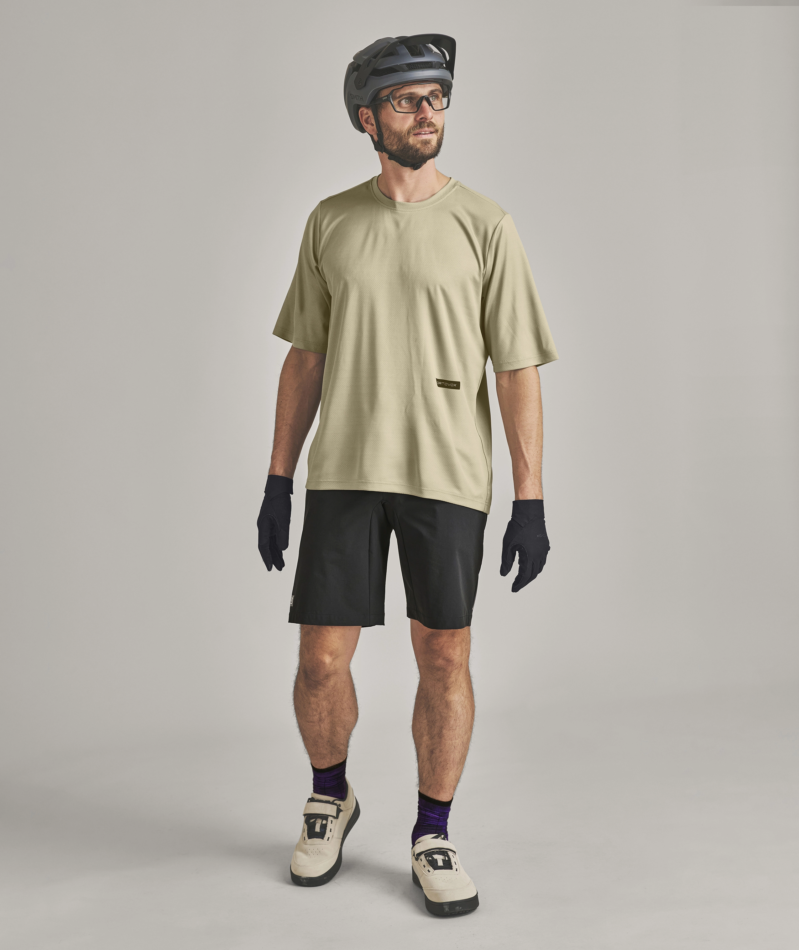5000894-O00224-SEQUENCE_REvolution_T-SHIRT_M_dark_linen-B-01.png 5000894-O00224-SEQUENCE_REvolution_T-SHIRT_M_dark_linen-B-01.png