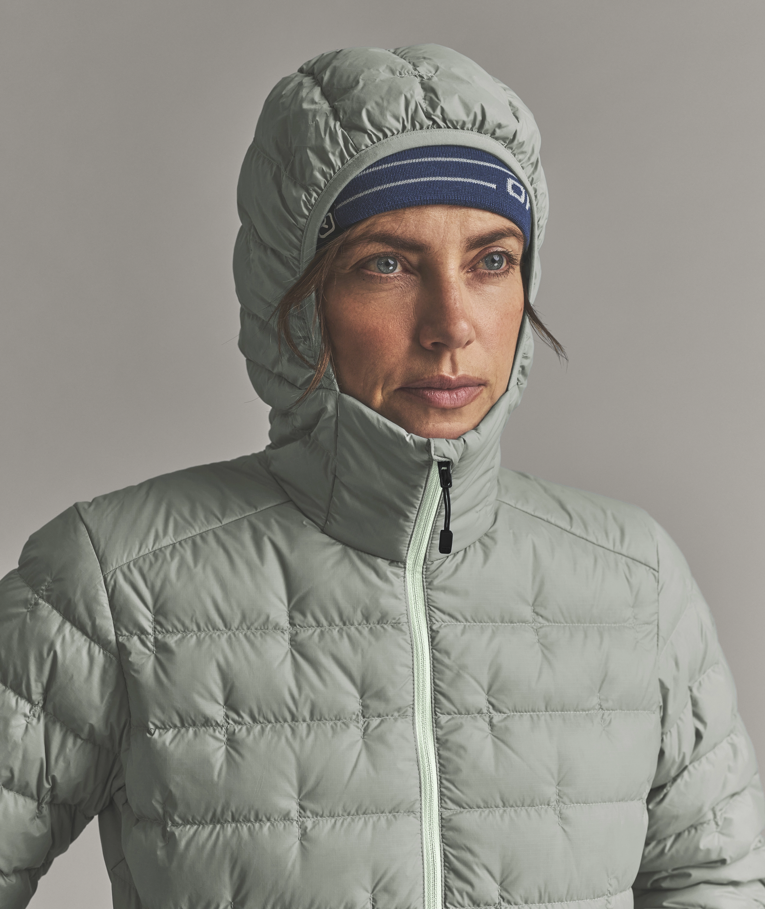 DOWNWOOL 180 HOODED JACKET W DOWNWOOL 180 HOODED JACKET W