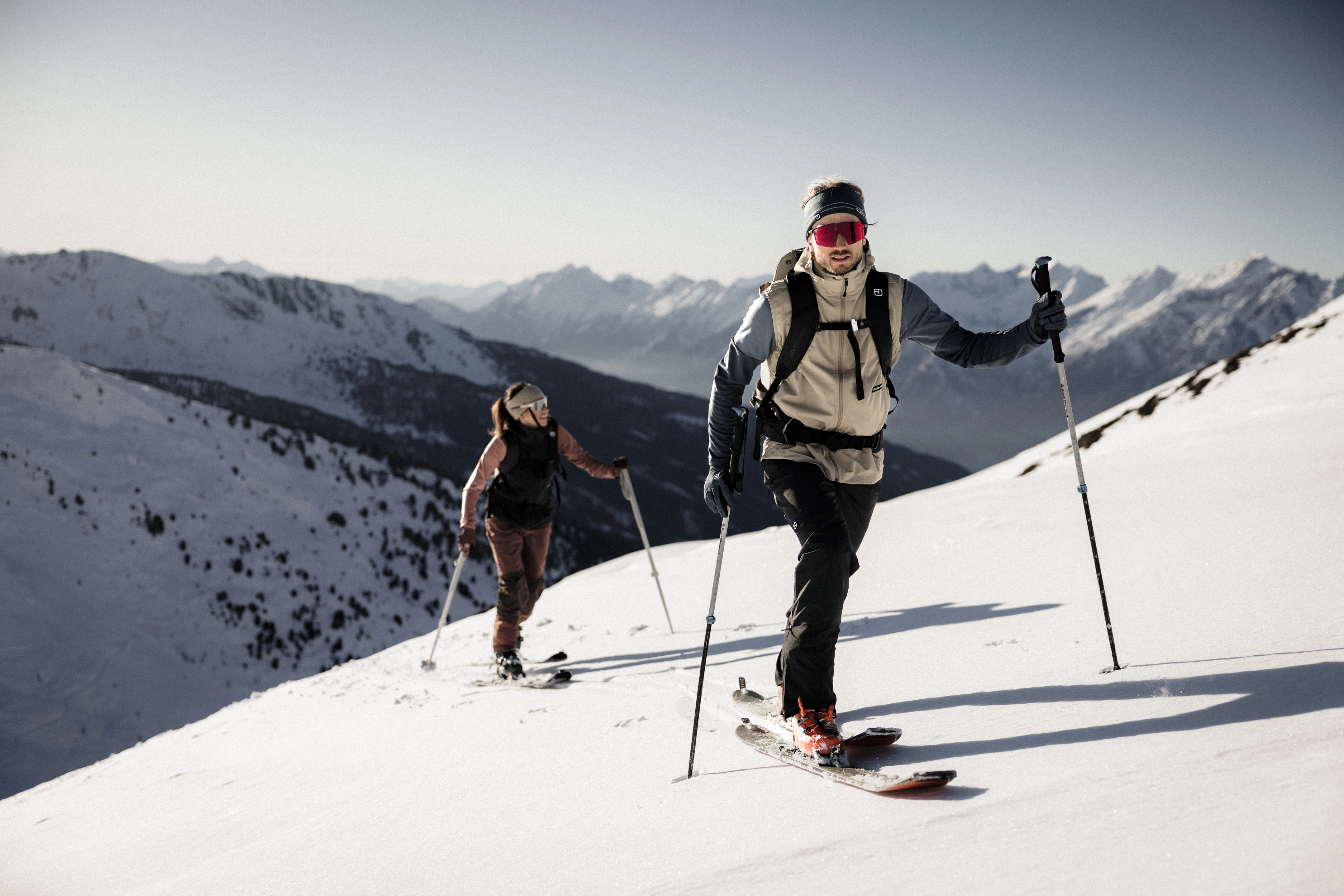 DA_8019_SKITOUR_WS2627_Hochfgen_MaxDraeger_MedRes_(2) DA_8019_SKITOUR_WS2627_Hochfgen_MaxDraeger_MedRes_(2)