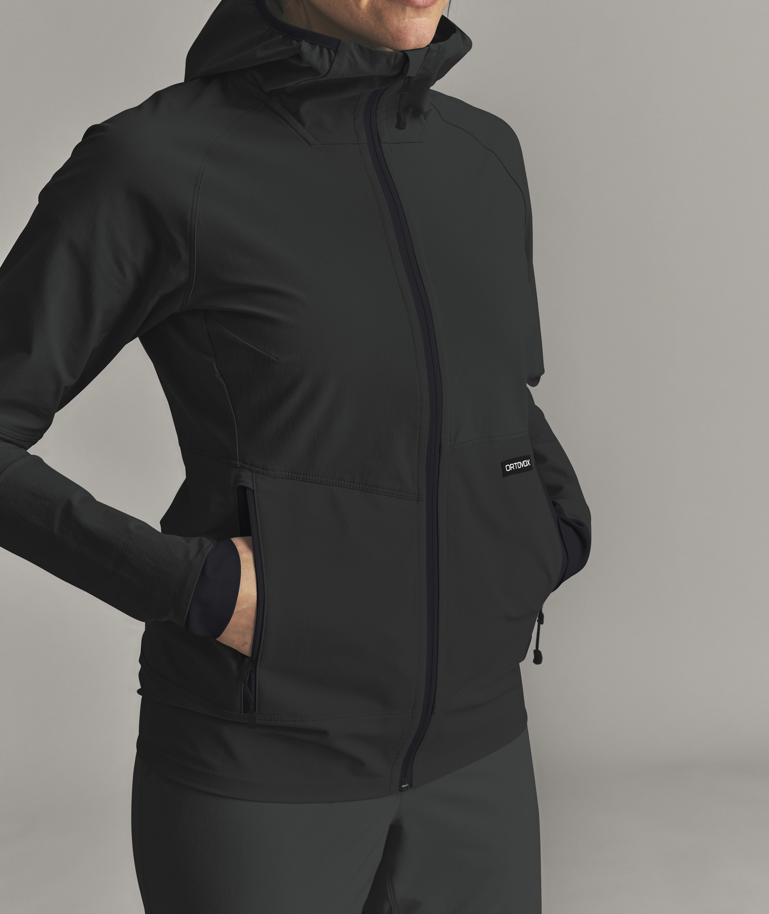 VENET SOFTSHELL HOODED JKT W VENET SOFTSHELL HOODED JKT W