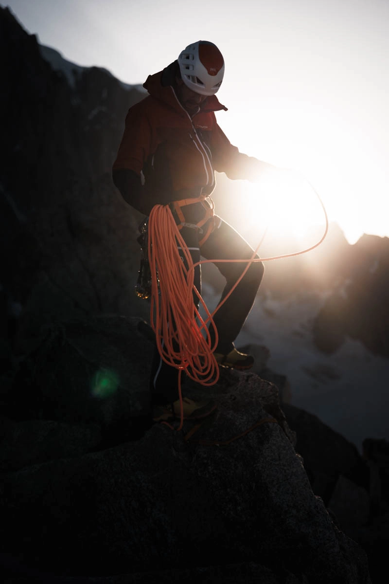 _DA_7452_HIGH ALPINE_S24_Courmayeur_MaxDraeger_MidRes climber, rock climbing, helmet, rope, mountain