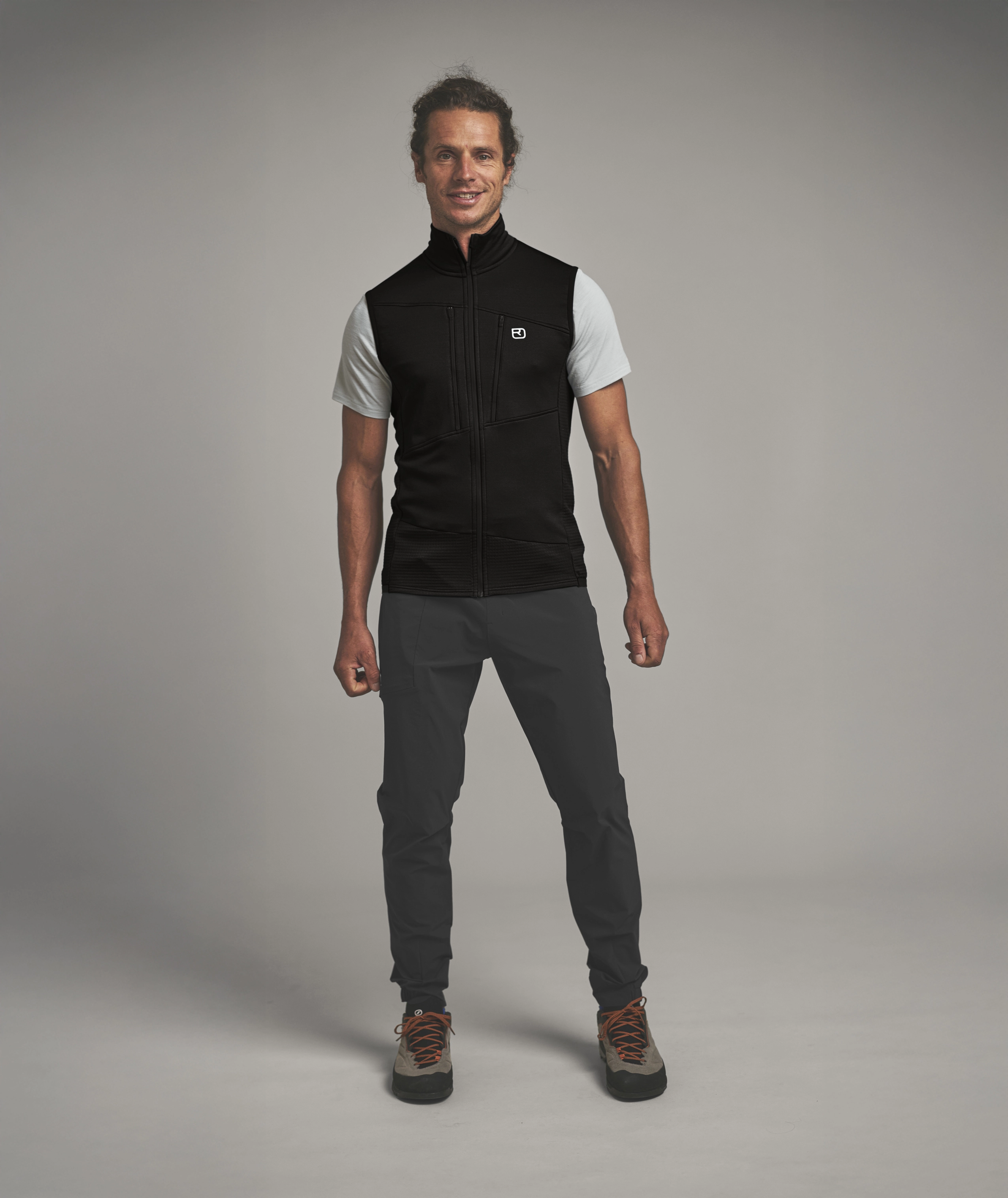 87216-90201-FLEECE_GRID_VEST_M-D-01.jpg 87216-90201-FLEECE_GRID_VEST_M-D-01.jpg