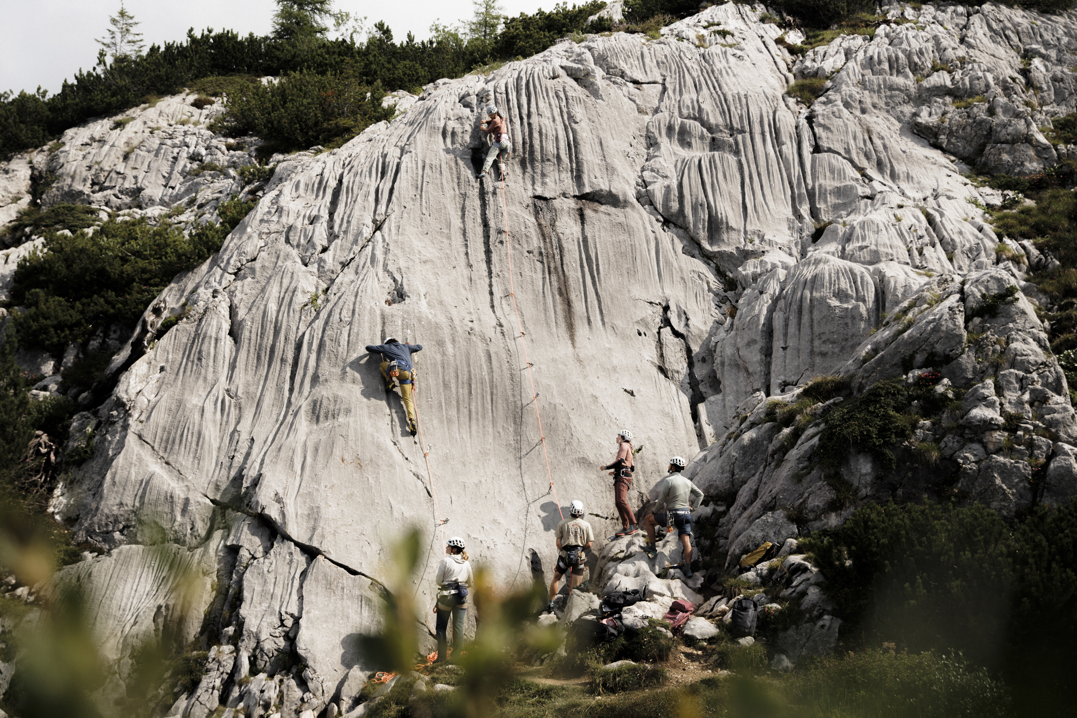 N5A3970_CLIMBING_FIRST AID_SS26_Rofan_MaxDraeger_MedRes N5A3970_CLIMBING_FIRST AID_SS26_Rofan_MaxDraeger_MedRes