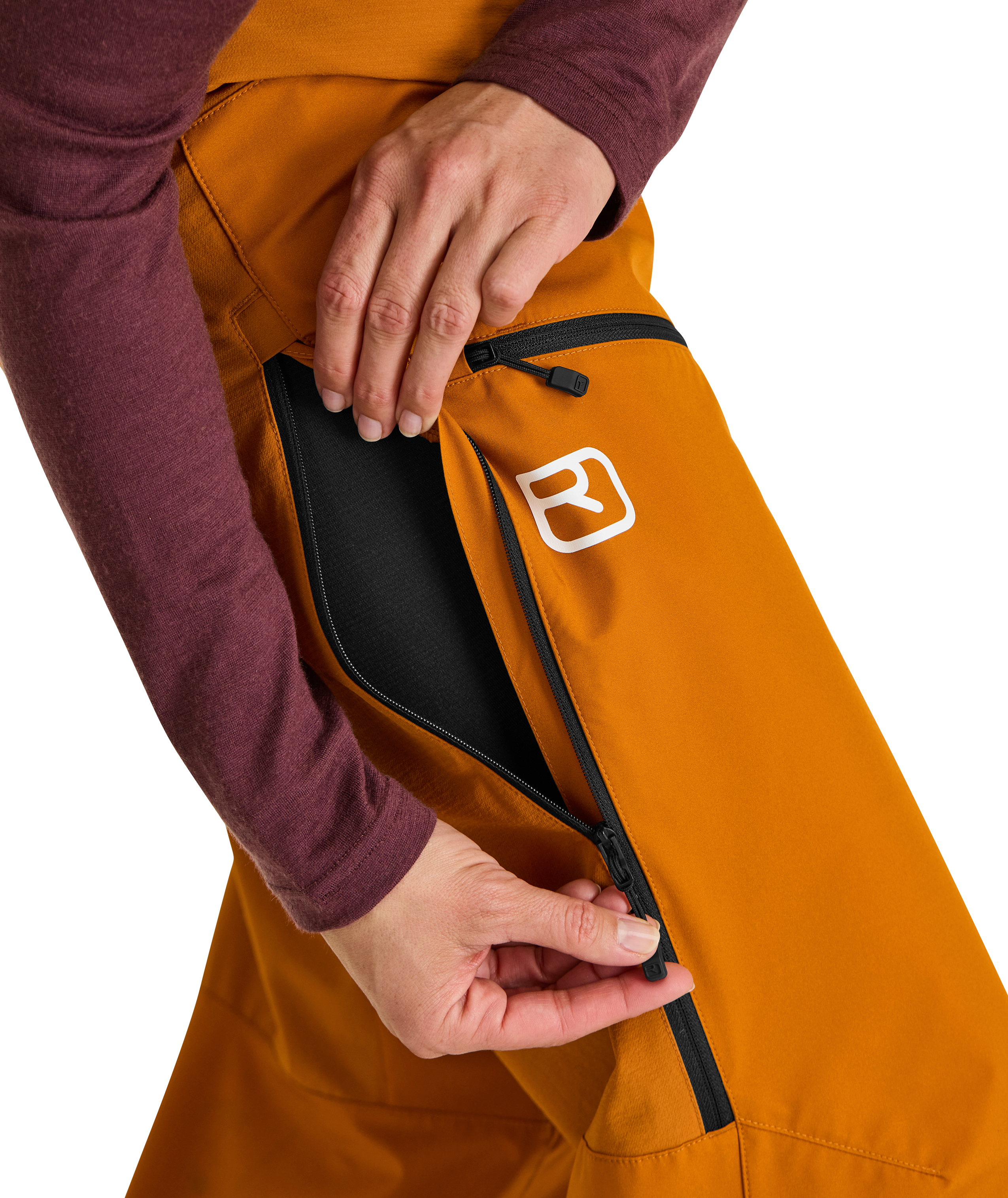 70831-MESOLA_PANTS-D-03.jpg 70831-MESOLA_PANTS-D-03.jpg