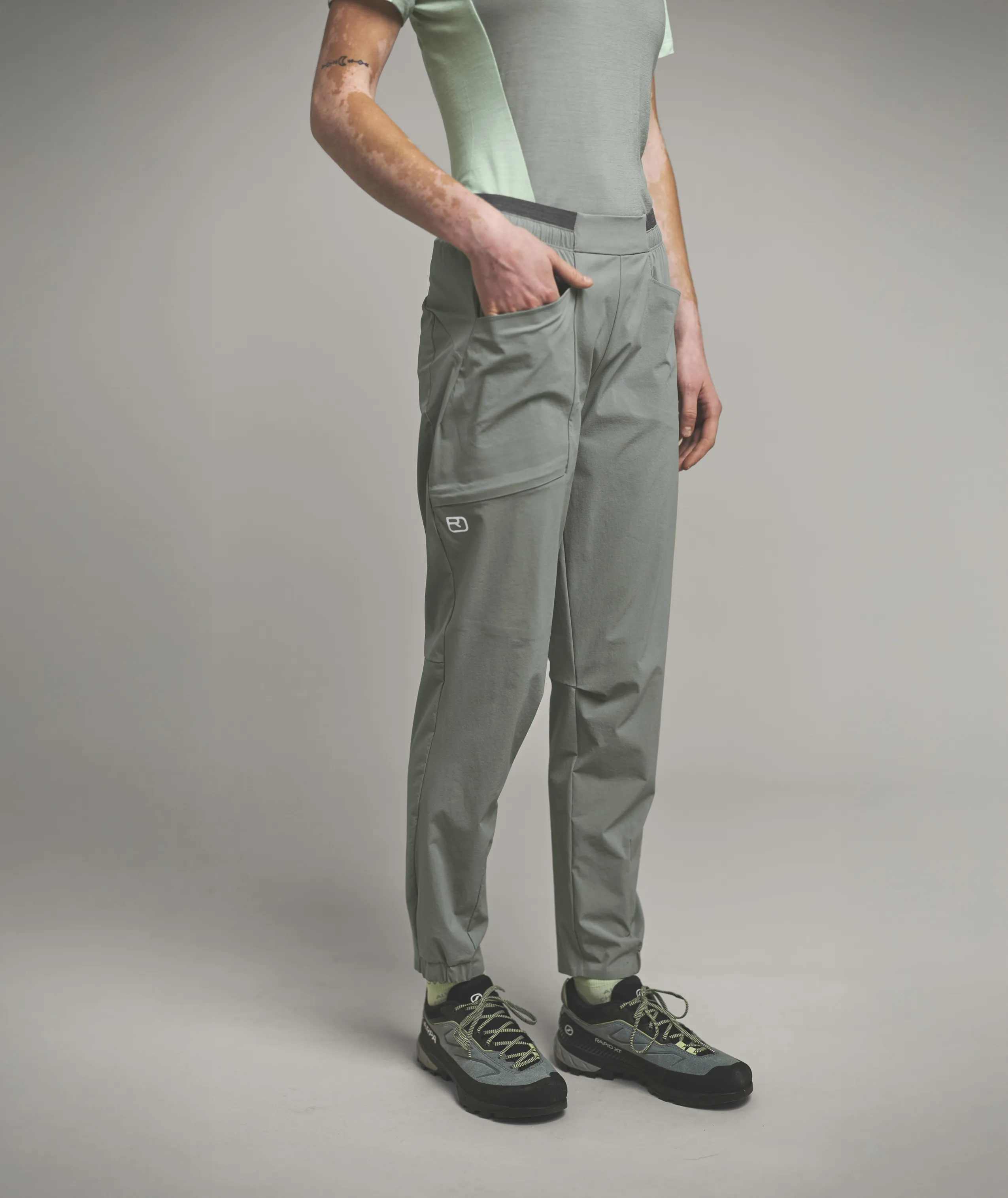 62749-TRACE_PANTS_W-D-02.jpg 62749-TRACE_PANTS_W-D-02.jpg