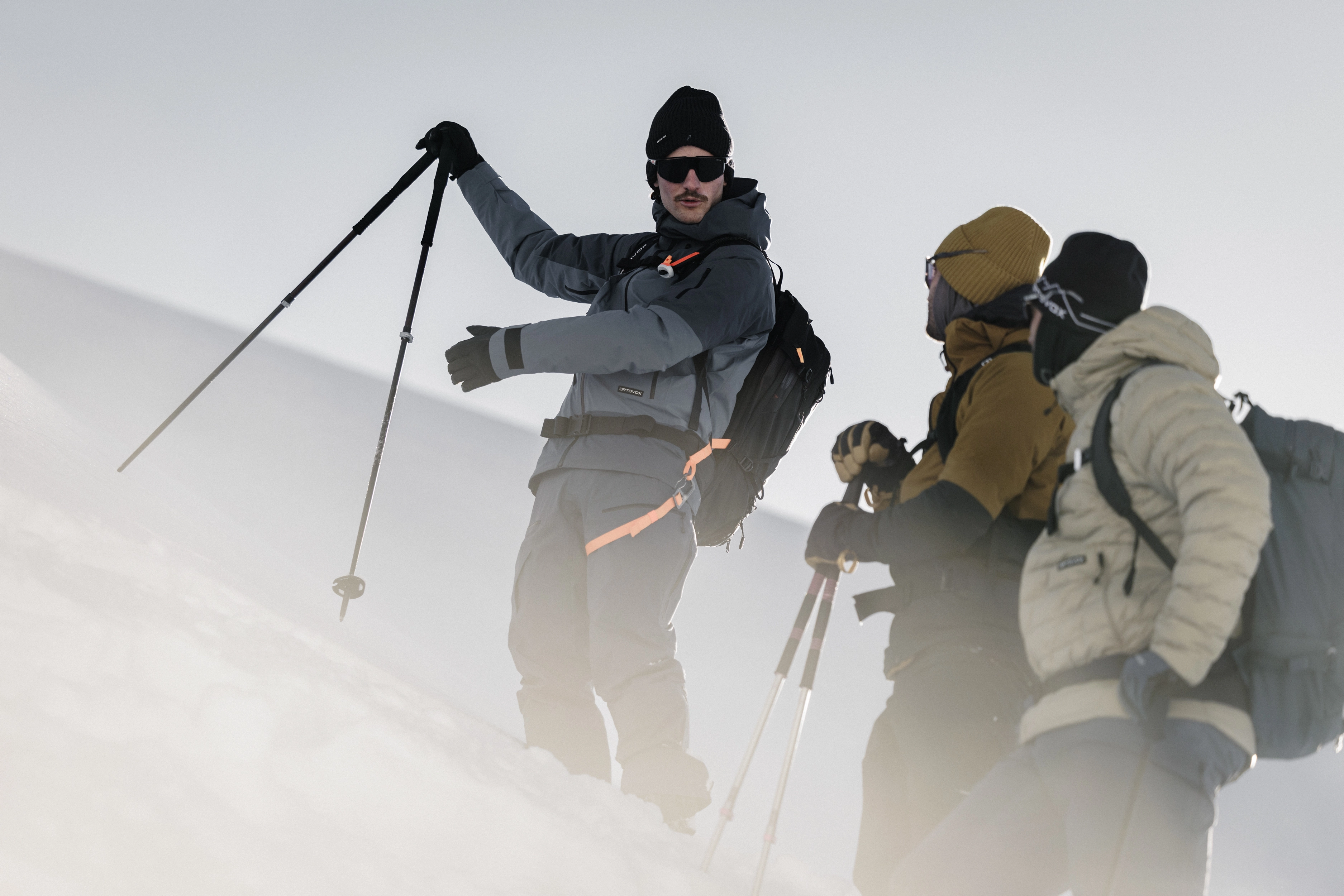 DA_4073_SAFETY SNOW_Stubai_WS2627_MaxDraeger_MedRes skiing, ski gear, snow, poles, outdoor activity