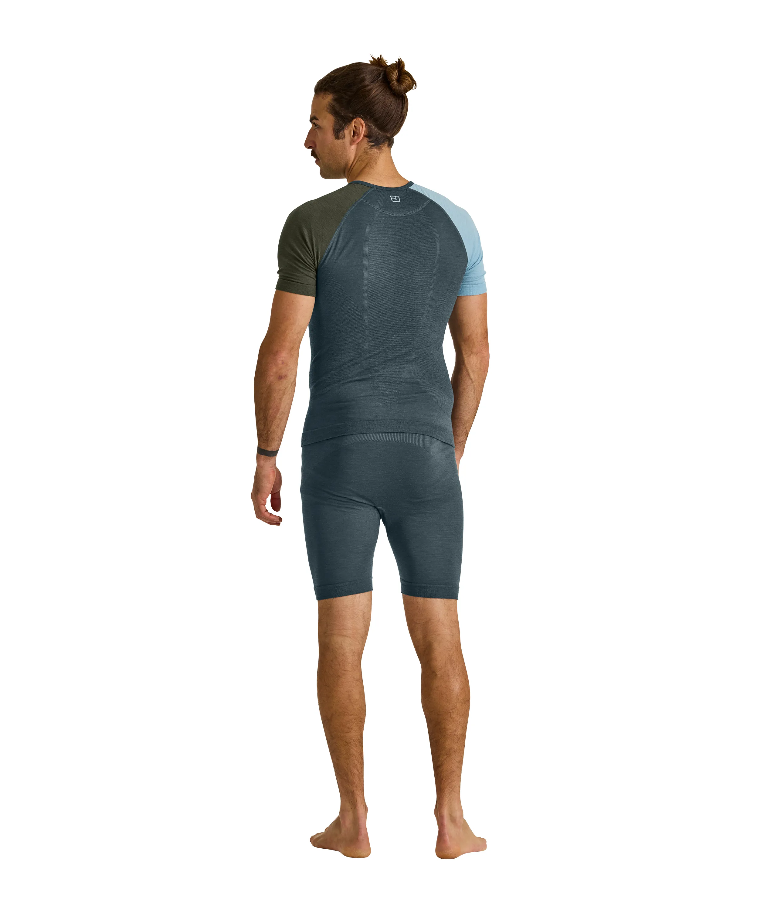 85651-120_COMP_LIGHT_SHORTS_M-M-02.jpg 85651-120_COMP_LIGHT_SHORTS_M-M-02.jpg