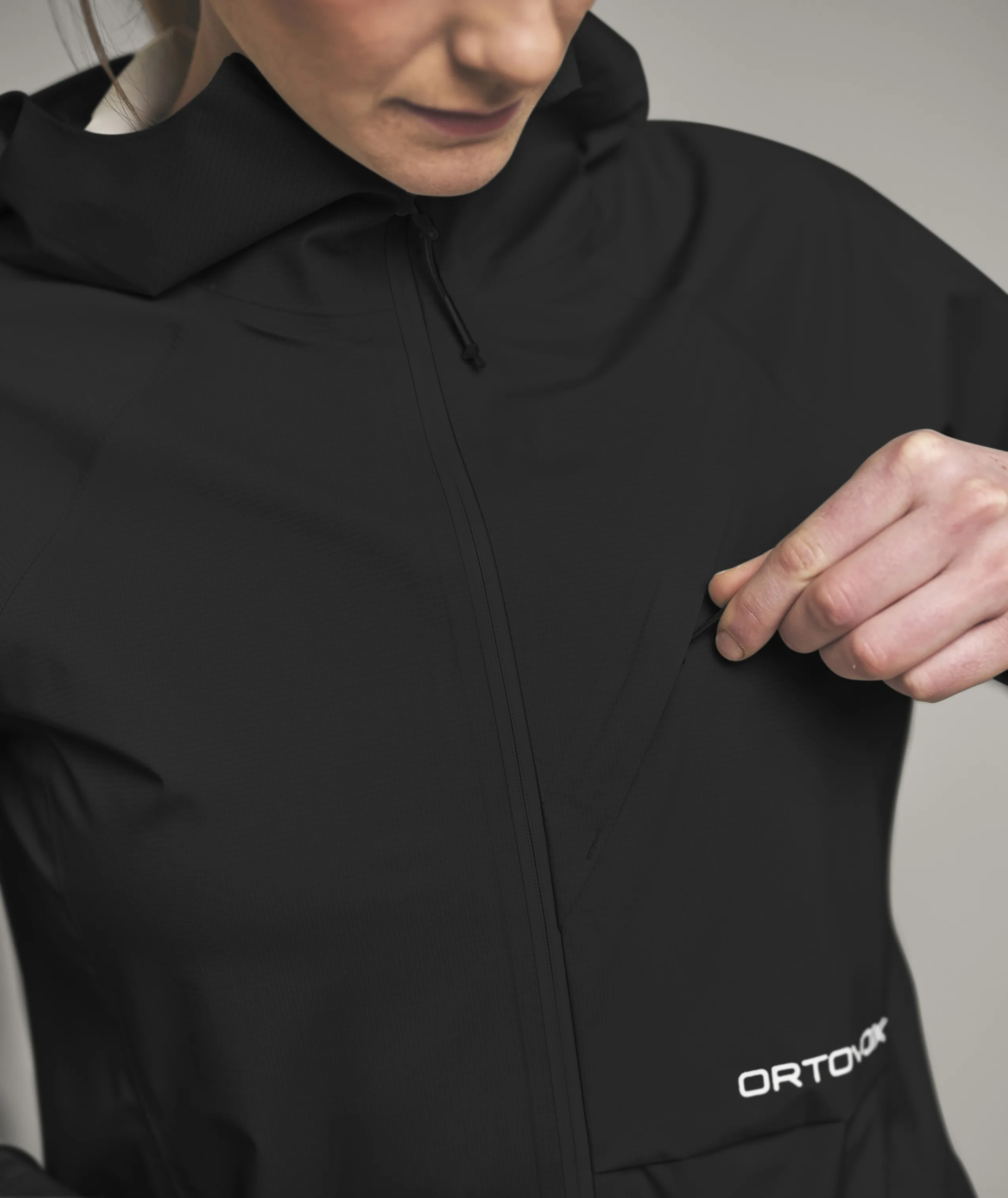 62763-90201-TRACE_2_5L_JACKET_W-D-03.jpg 62763-90201-TRACE_2_5L_JACKET_W-D-03.jpg