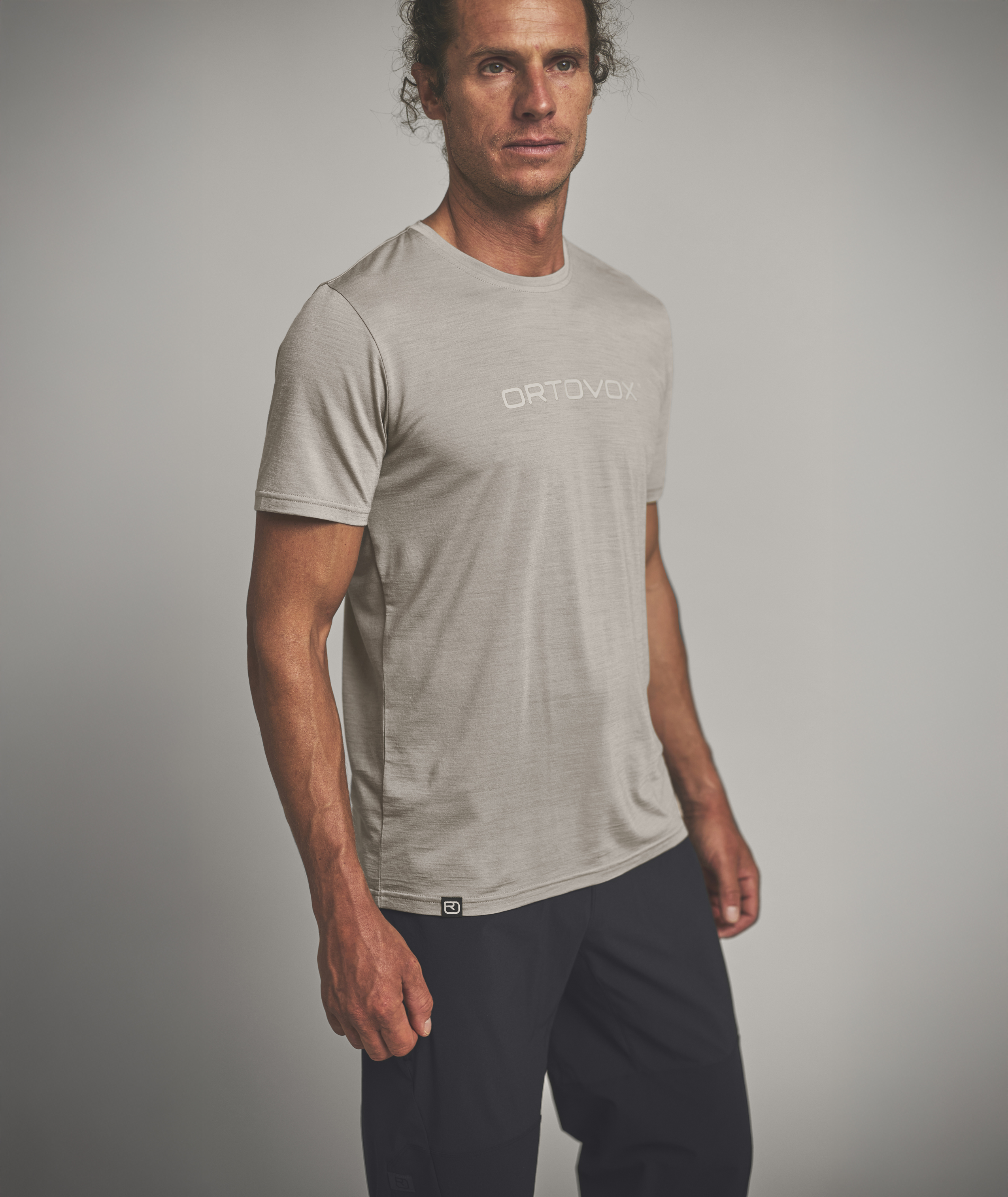 84065-150_COOL_BRAND_TS_M-D-02.jpg 84065-150_COOL_BRAND_TS_M-D-02.jpg, t-shirt, gray, short-sleeve, crew-neck, logo-free