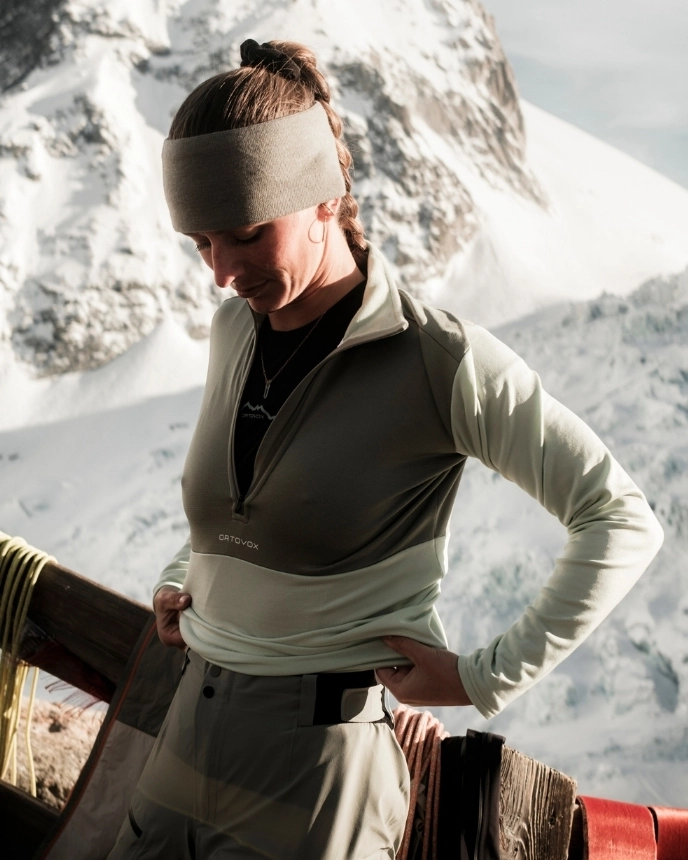 ORTOVOX_Fleece_Guide_LP_688x860_USP headband, fleece top, zippered pullover, outdoor gear, mountain context