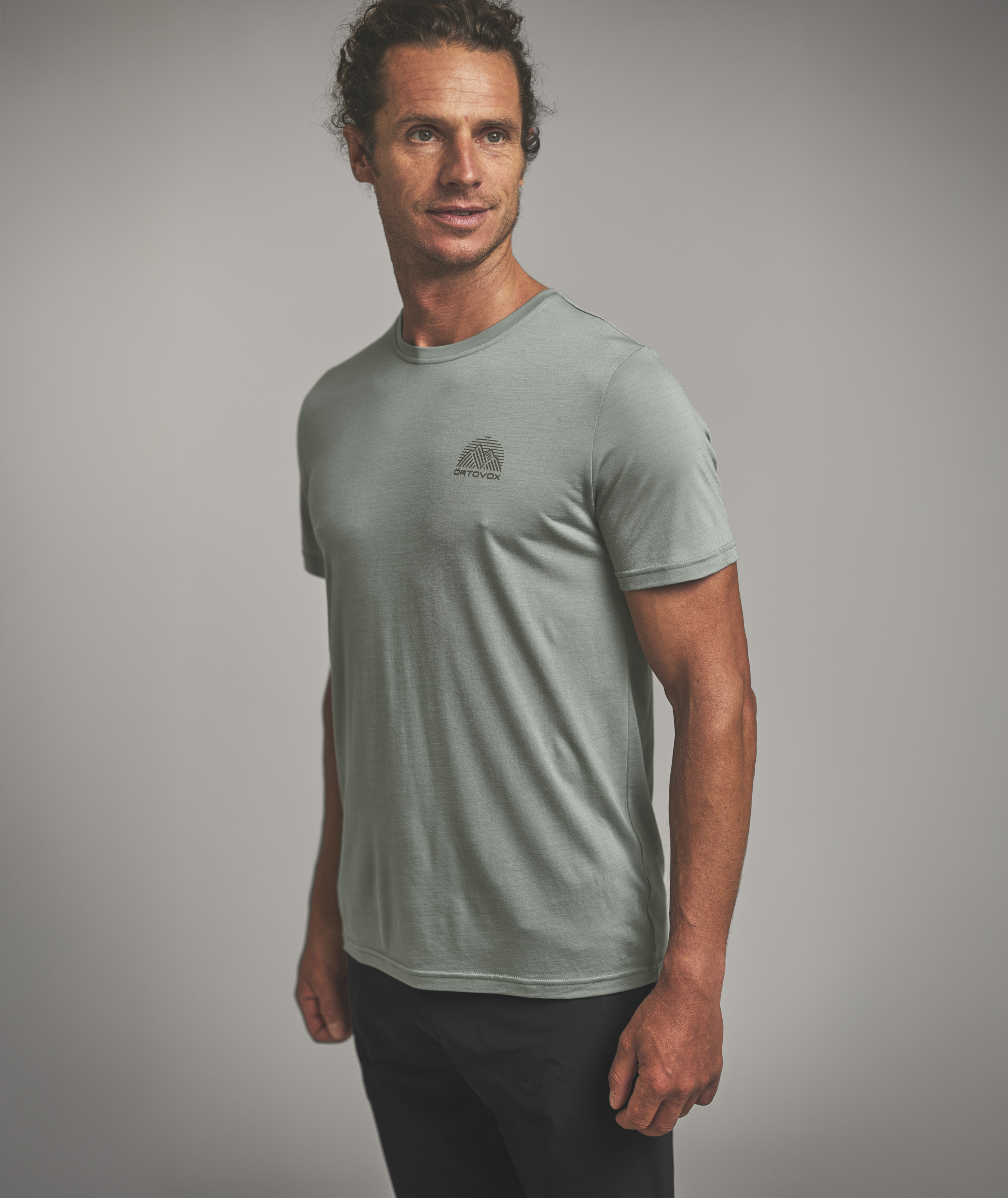 88164-120_COOL_TEC_MTN_STRIPE_TS_M-D-02.jpg 88164-120_COOL_TEC_MTN_STRIPE_TS_M-D-02.jpg, t-shirt, short sleeve, crew neck, gray, logo
