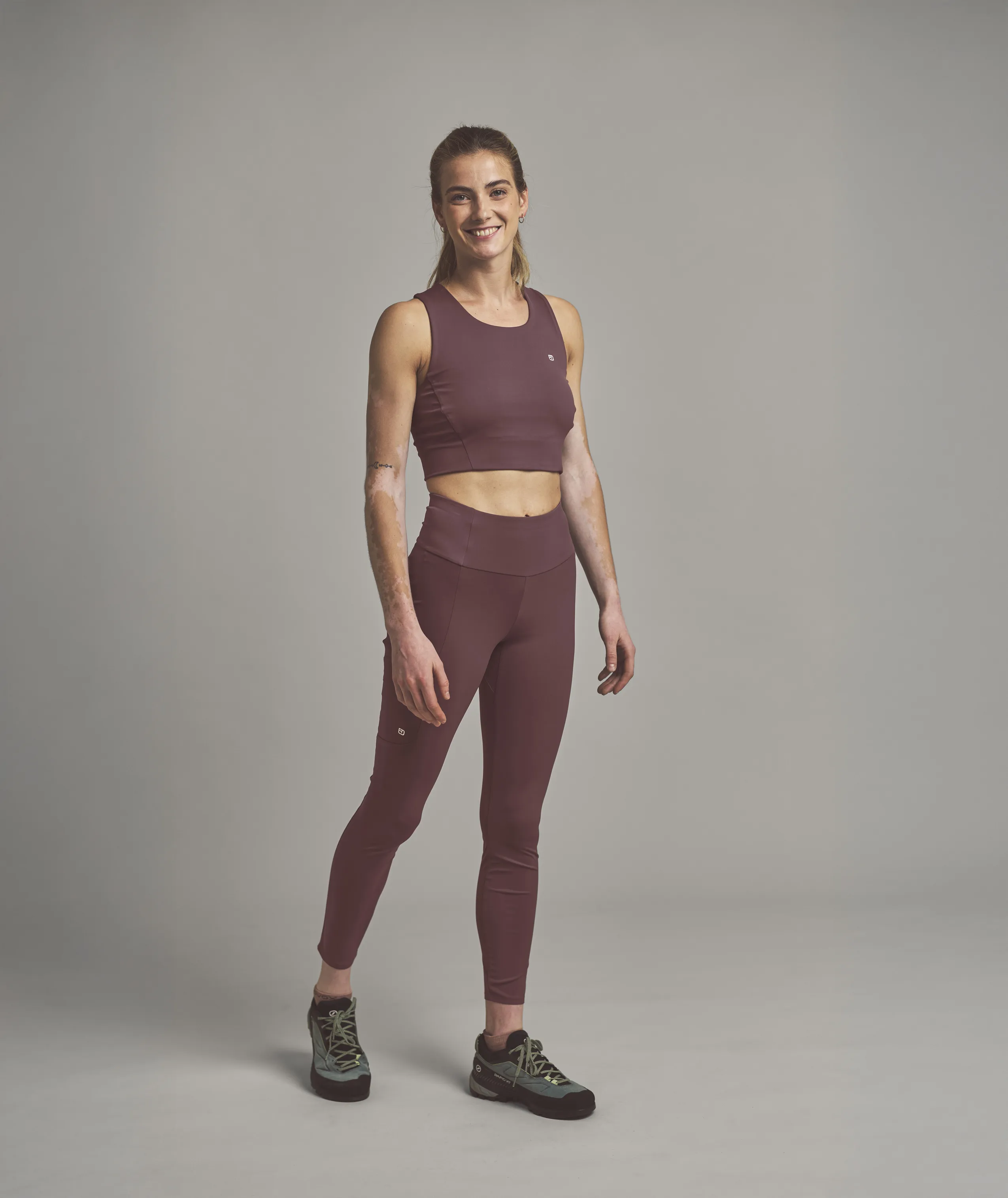 66010-ALL_MOUNTAIN_TIGHTS_W-D-01.jpg 66010-ALL_MOUNTAIN_TIGHTS_W-D-01.jpg