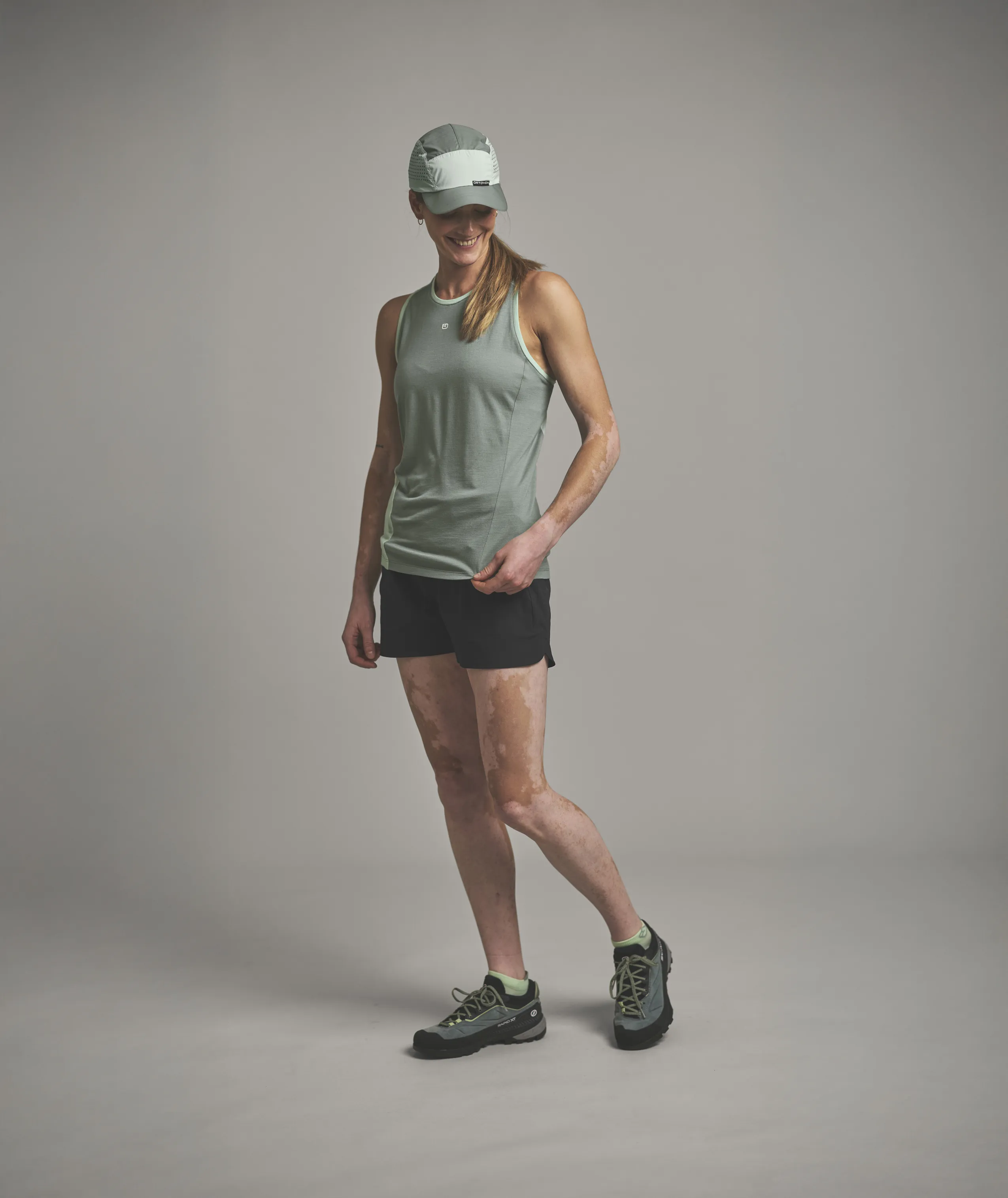 68142-FAST_MOUNTAIN_CAP-D-02.jpg