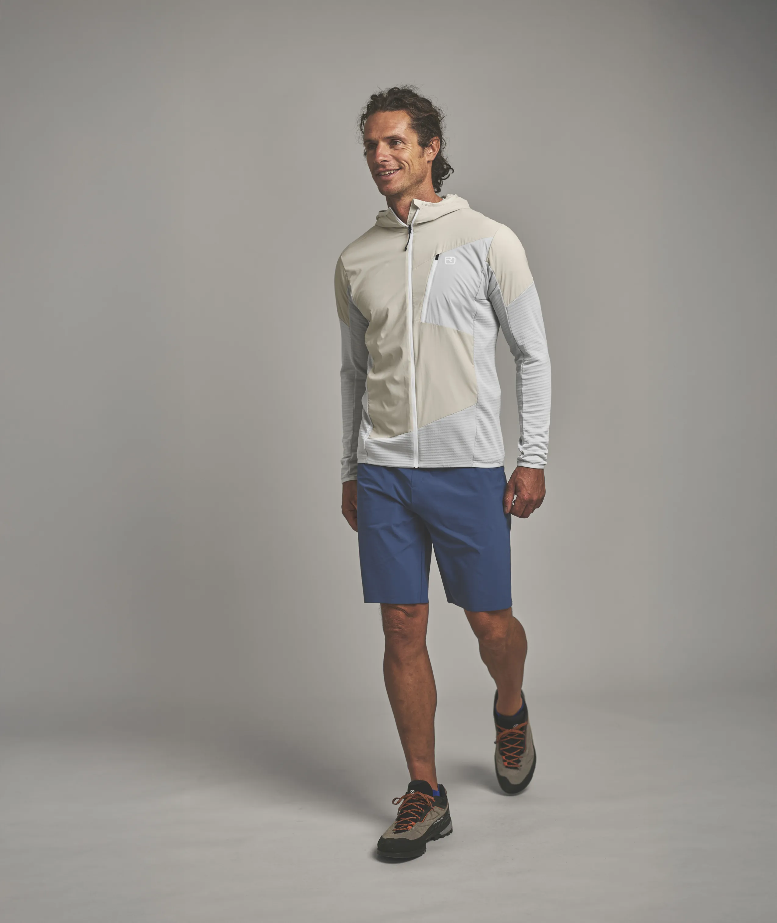 86998-TRACE_HYBRID_JKT_M-D-01.jpg
