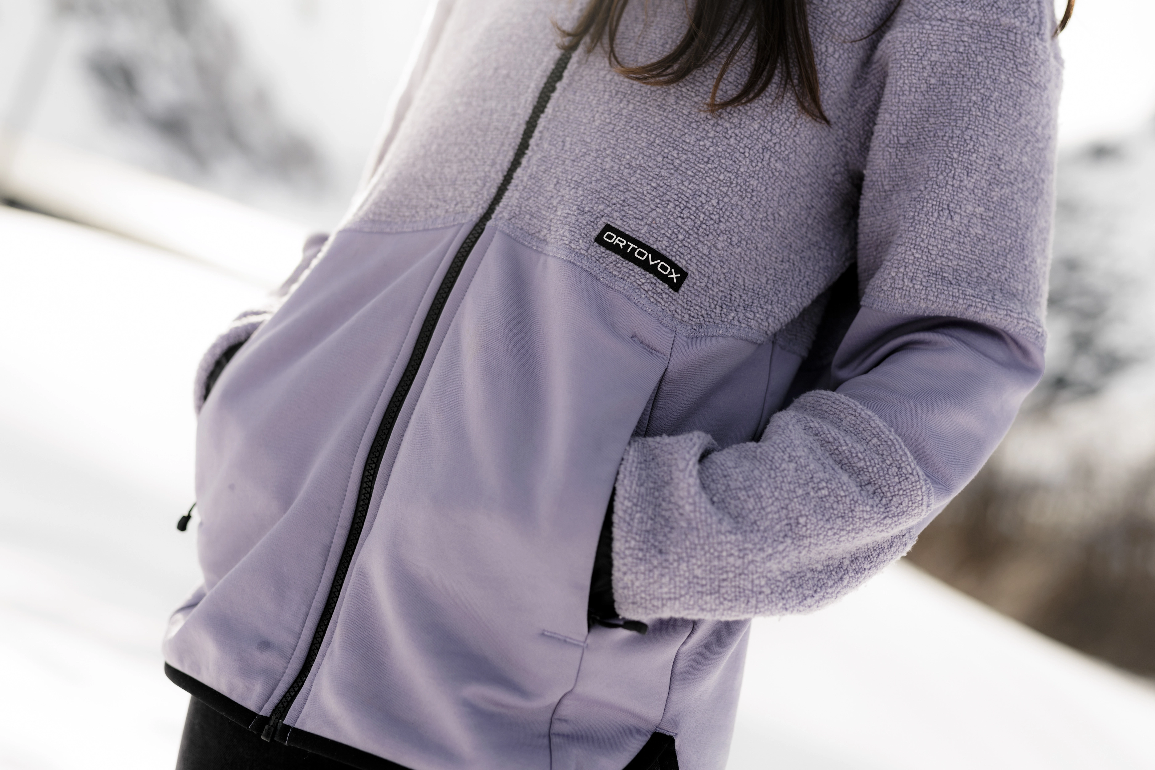 N5A9634_FREERIDE_WS2526_Norwegen_MaxDraeger_MedRes jacket, fleece, hooded, zipper, lavender