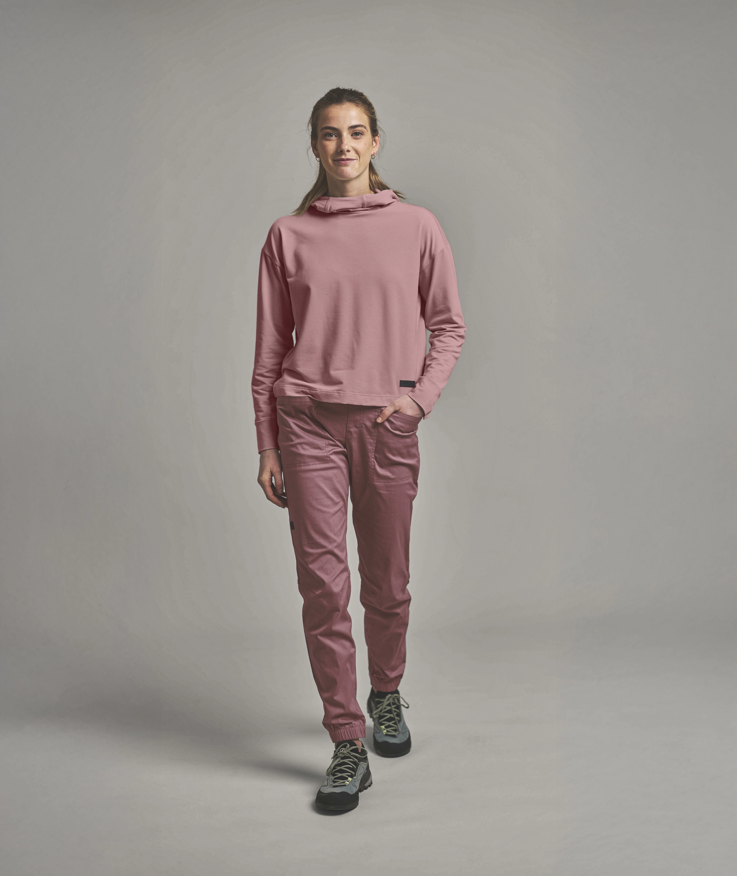 87124-35401-AFFINITY_HOODY_W-D-02.jpg 87124-35401-AFFINITY_HOODY_W-D-02.jpg, sweatshirt, hooded, pink, fleece, pants