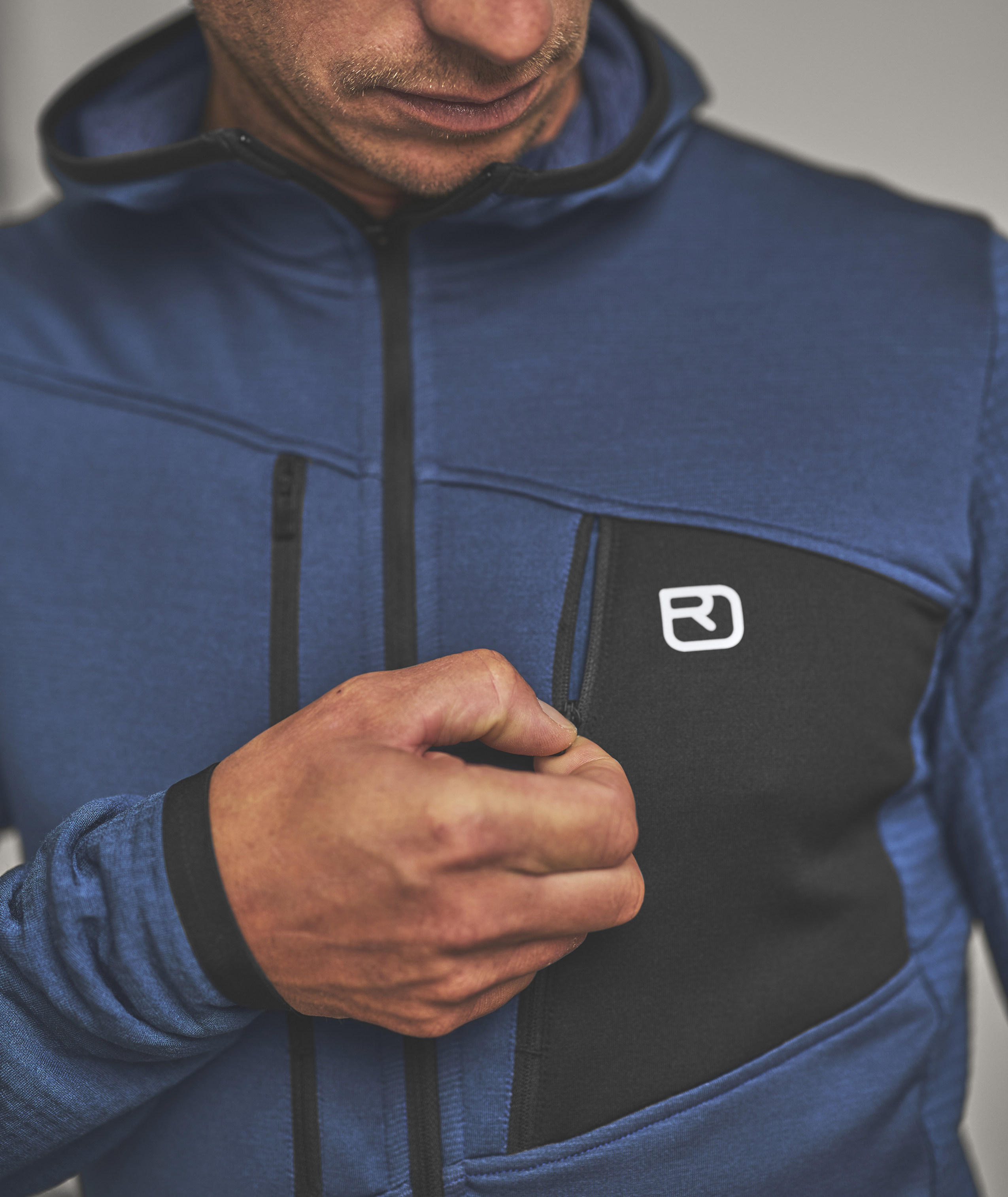 87214-FLEECE_GRID_HOODY_M-D-03.jpg, fleece, jacket, zipper, pocket, blue