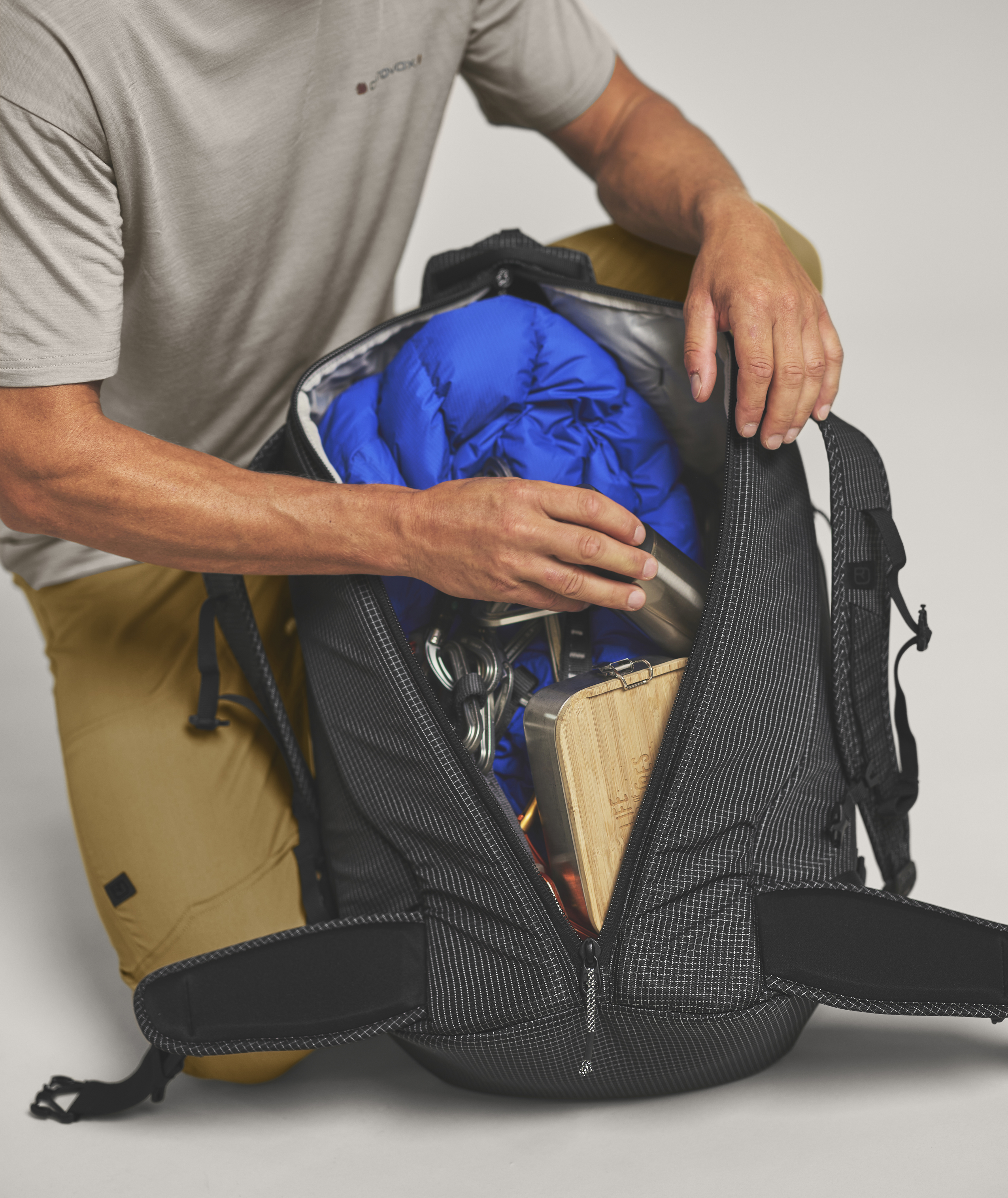 48895-AFFINITY_42-D-05.jpg 48895-AFFINITY_42-D-05.jpg