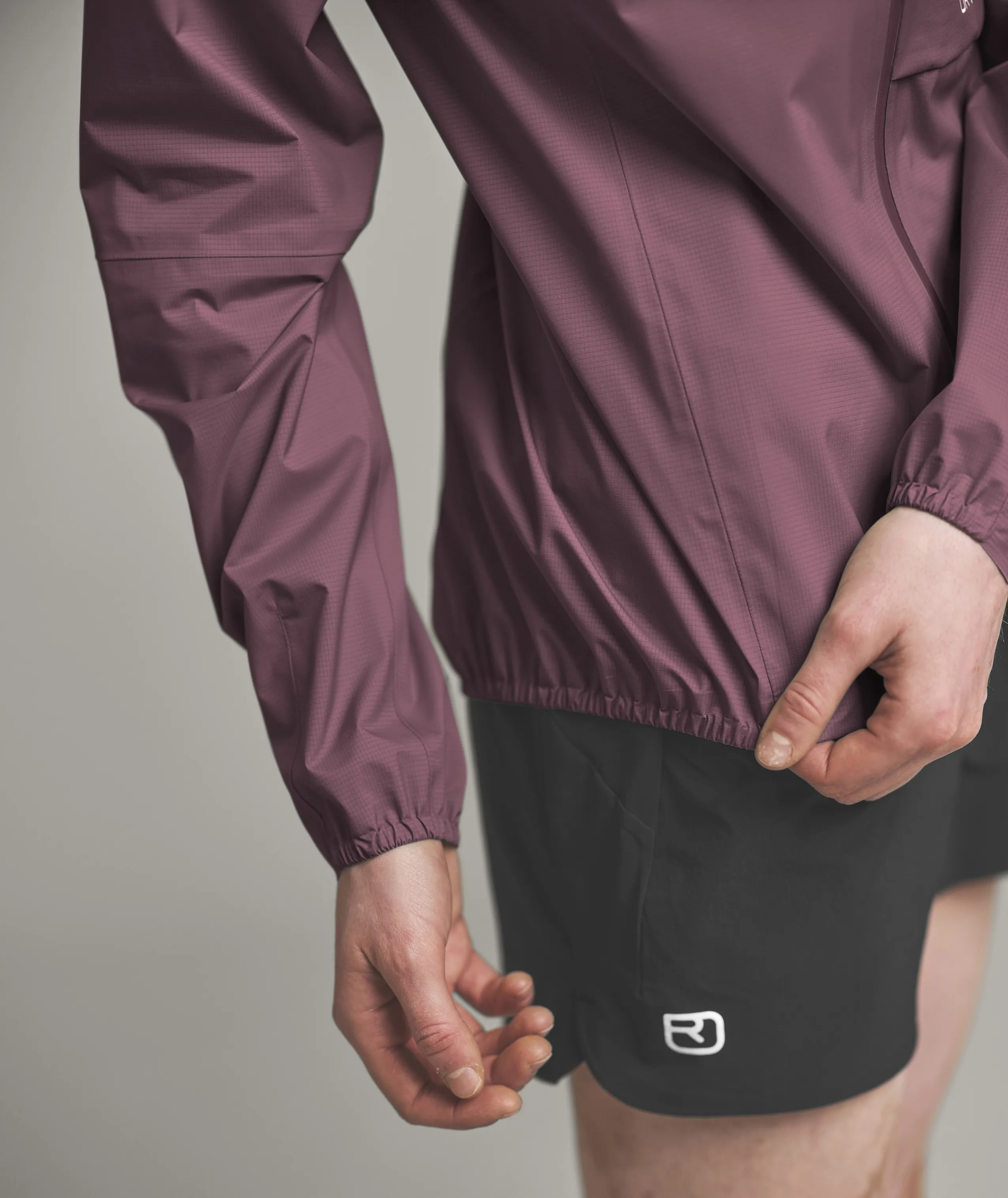 62763-70401-TRACE_2_5L_JACKET_W-D-04.jpg 62763-70401-TRACE_2_5L_JACKET_W-D-04.jpg