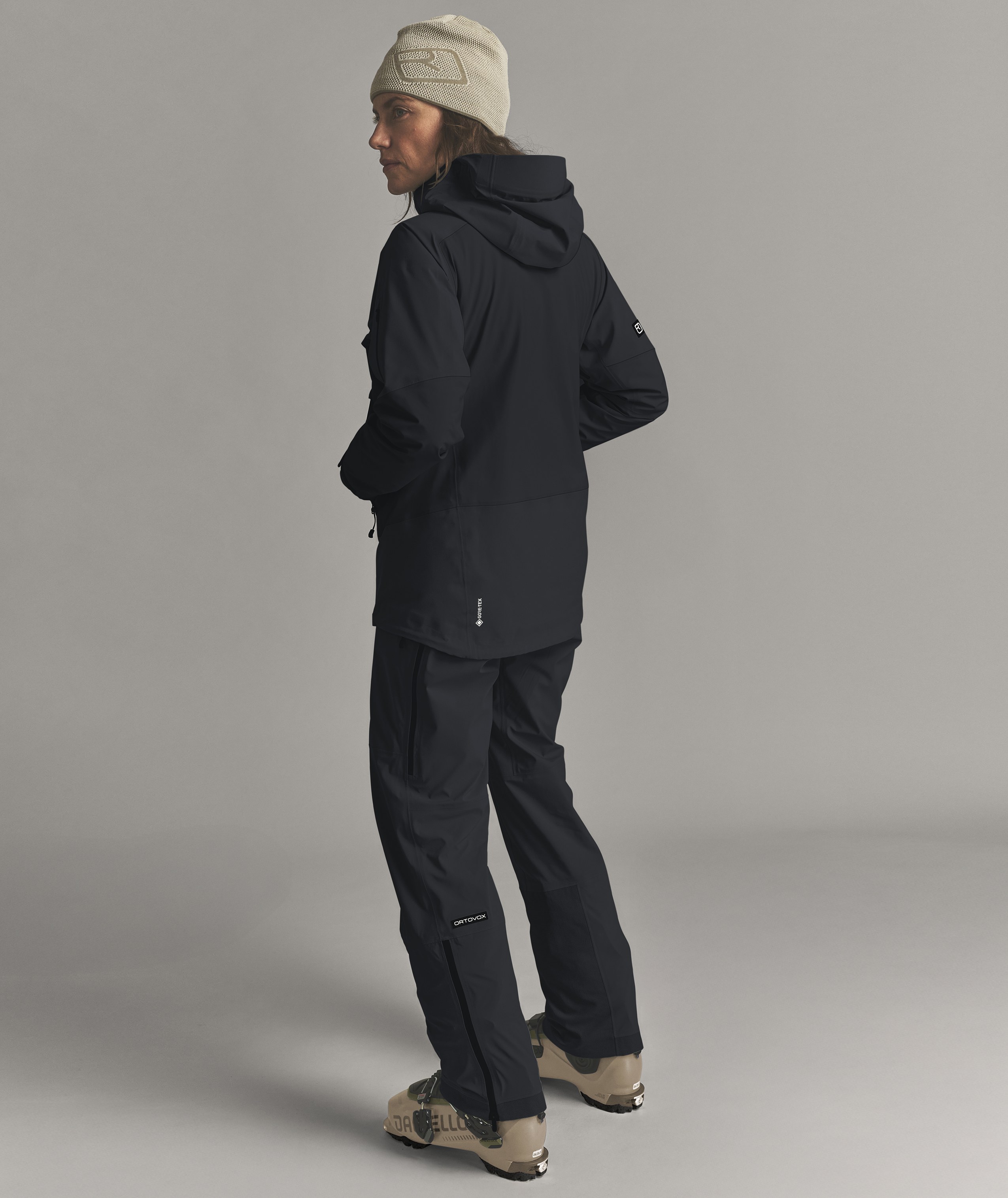 ORTLER GORE-TEX JACKET W | black raven | XS | 4255736264691
