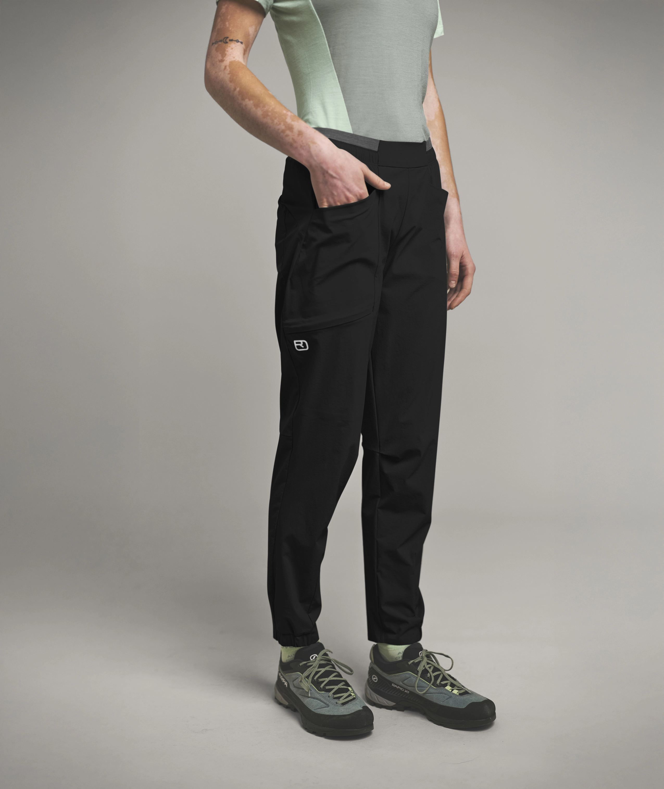 TRACE PANTS W pants, tactical pants, cargo pockets, black, athletic