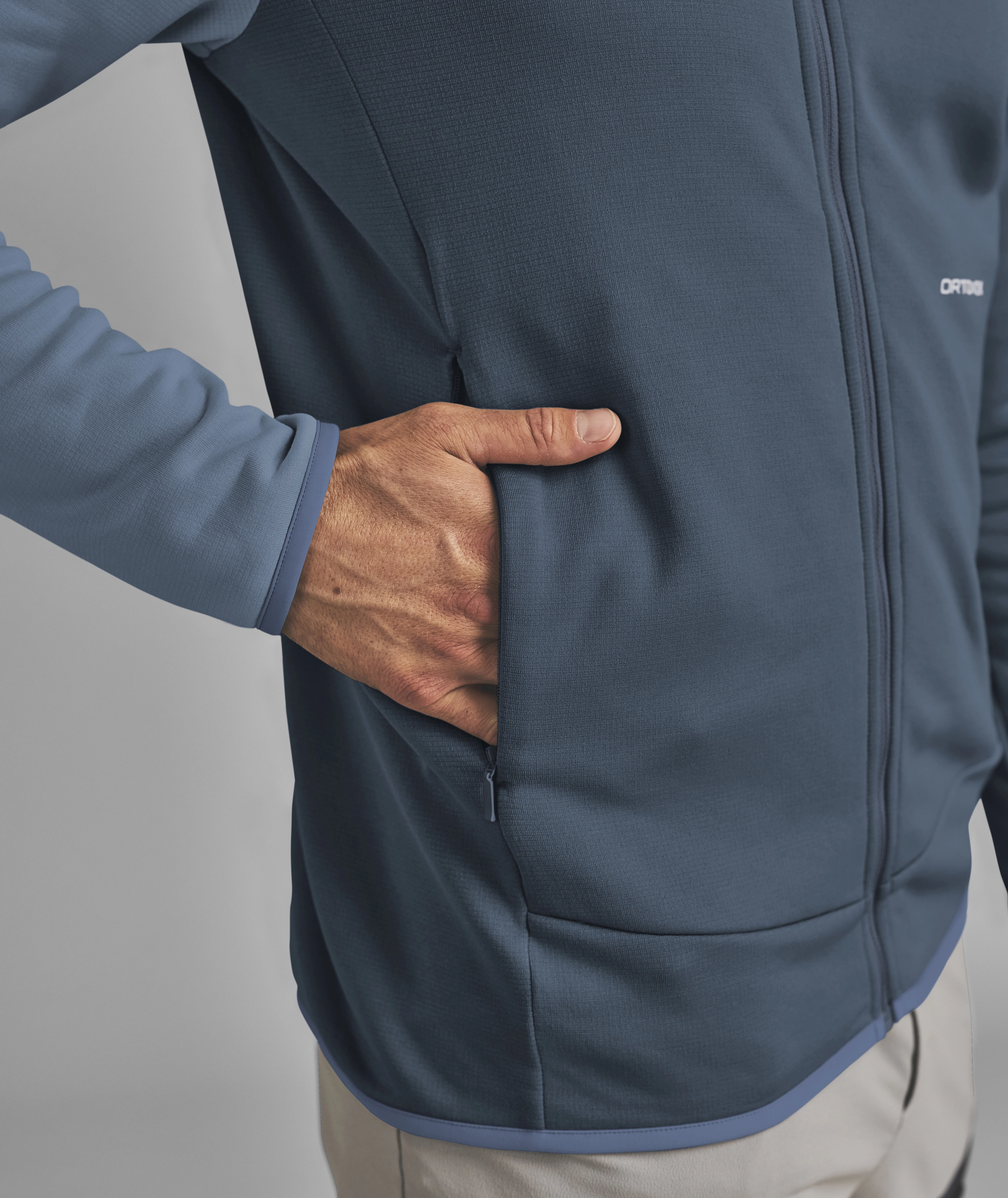 jacket, zipper, pocket, long-sleeve, mock-neck