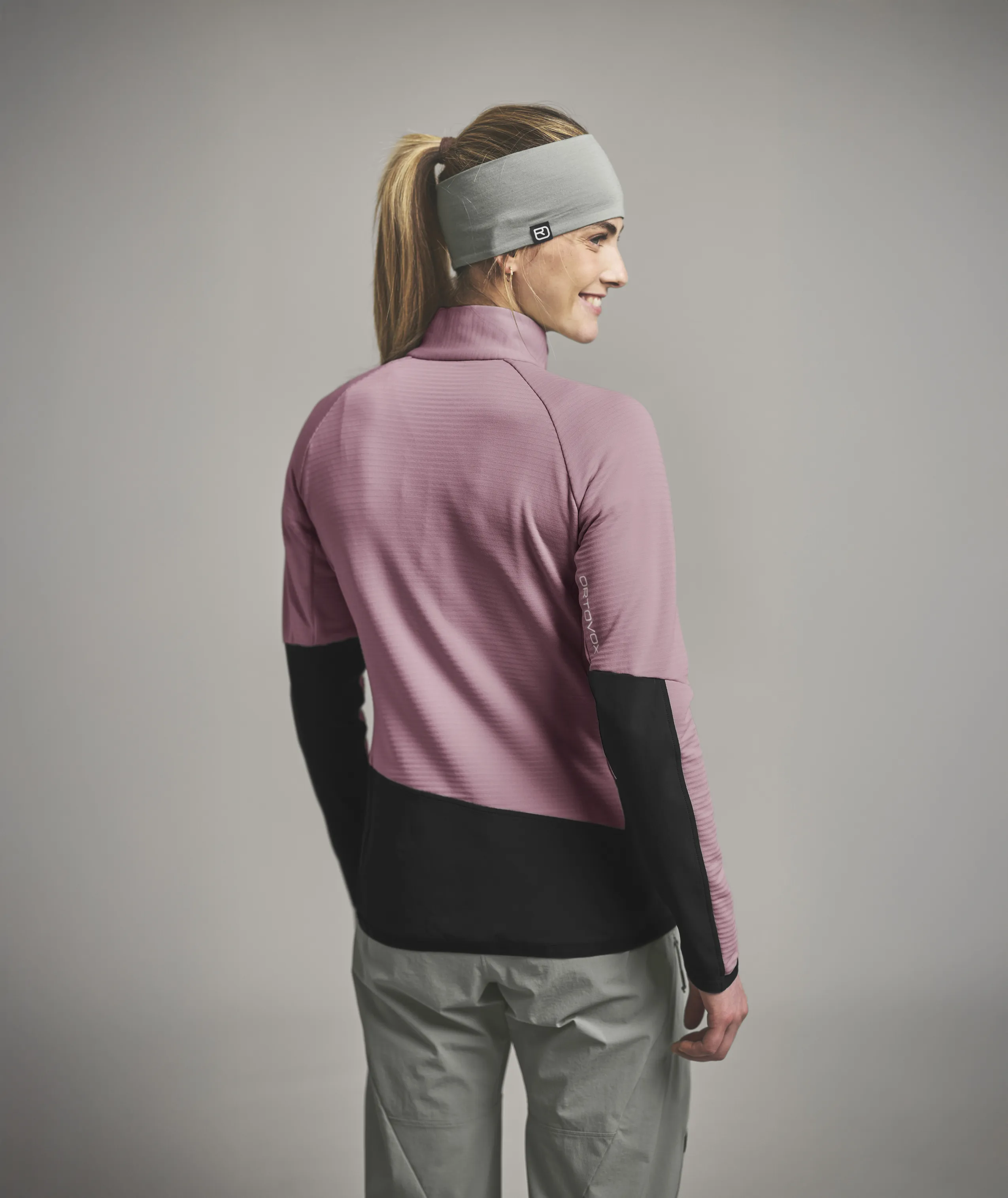 87303-35401-FLEECE_RIB_JACKET_W-D-02.jpg, headband, longsleeve, pocketed jacket, pink and black, athletic wear