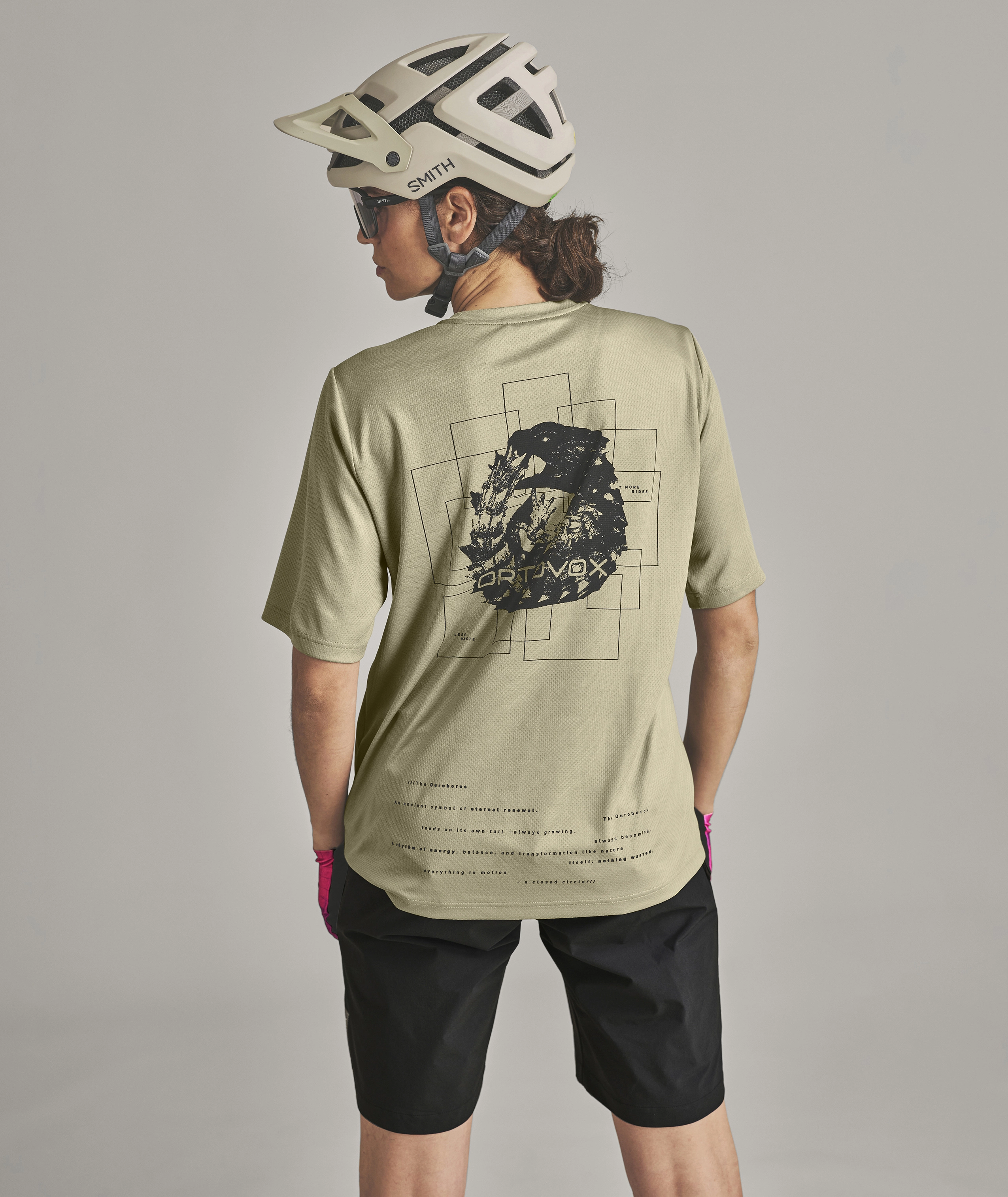 5000895-O00224-SEQUENCE_REvolution_T-SHIRT_W-M-04.jpg 5000895-O00224-SEQUENCE_REvolution_T-SHIRT_W-M-04.jpg
