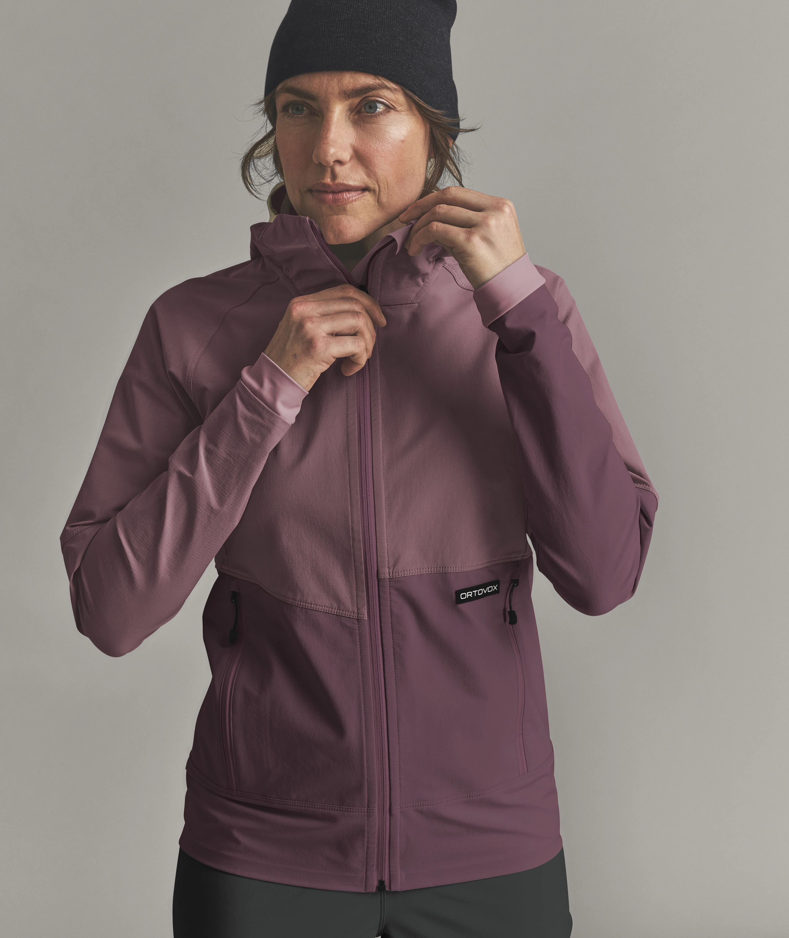 VENET SOFTSHELL HOODED JKT W VENET SOFTSHELL HOODED JKT W