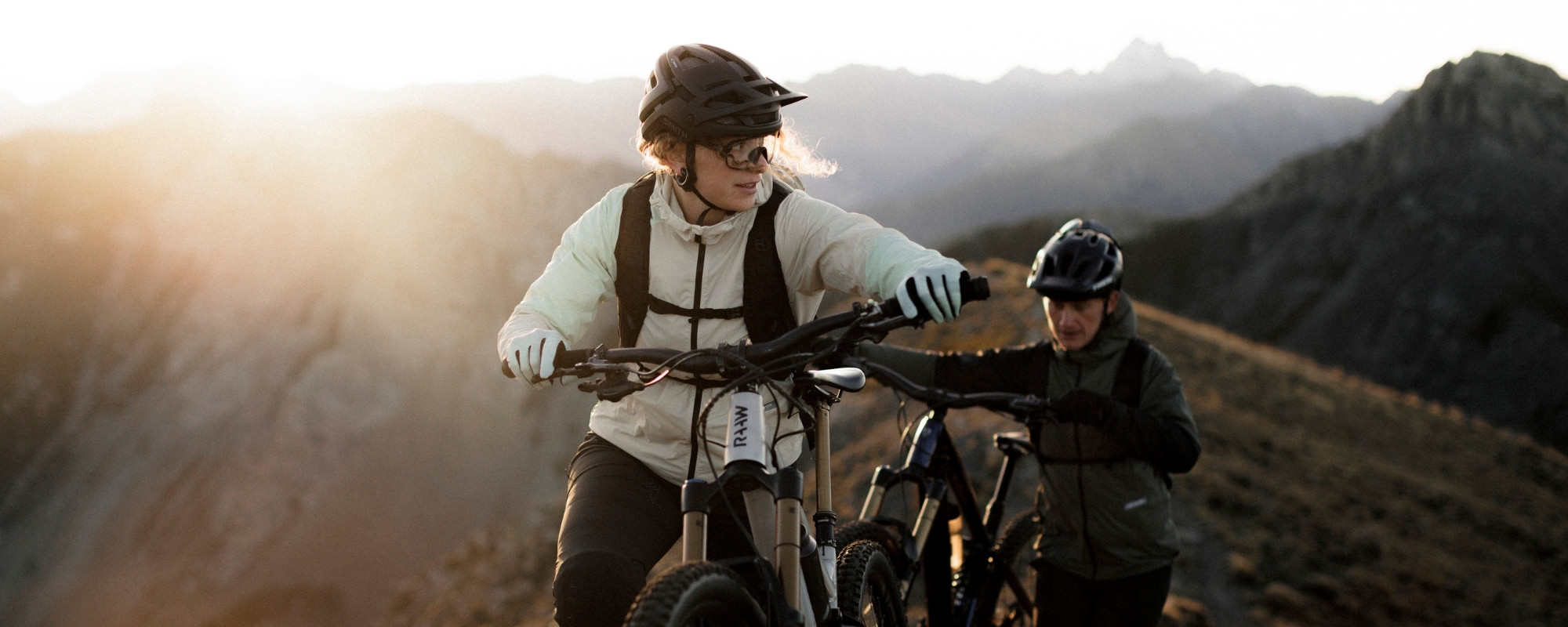 ORTOVOX_SBU_Mountainbiking mountain bike, bicycle, helmet, outerwear, gloves