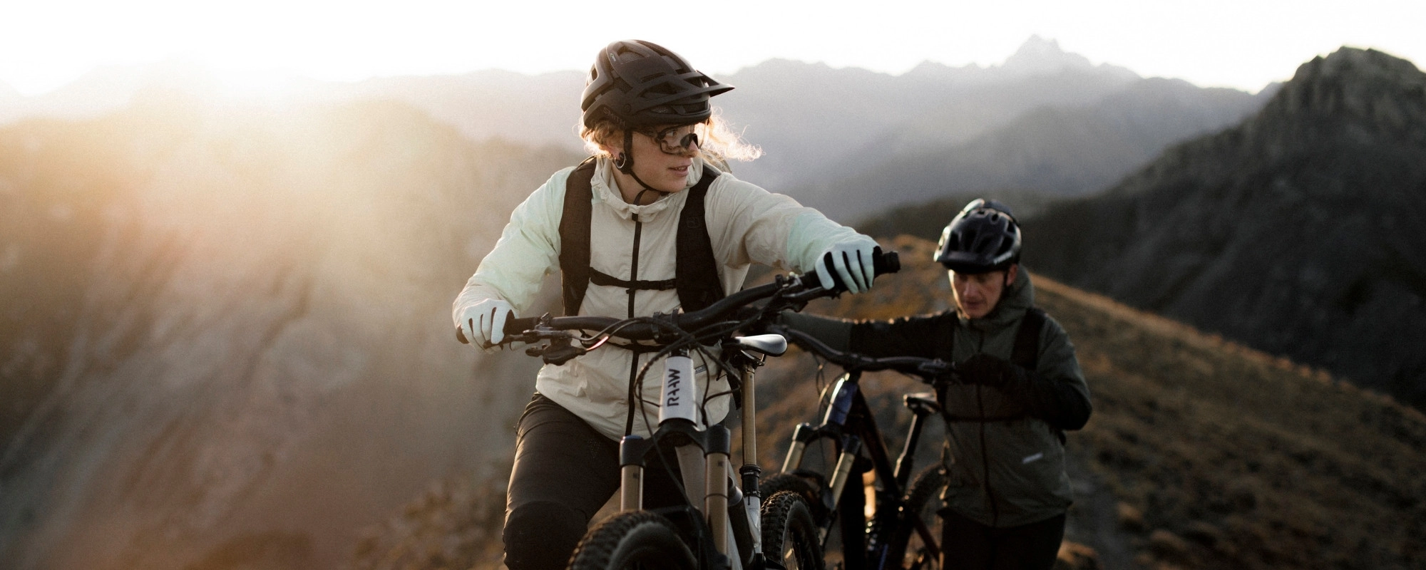 ORTOVOX_SBU_Mountainbiking mountain bike, bicycle, helmet, outerwear, gloves