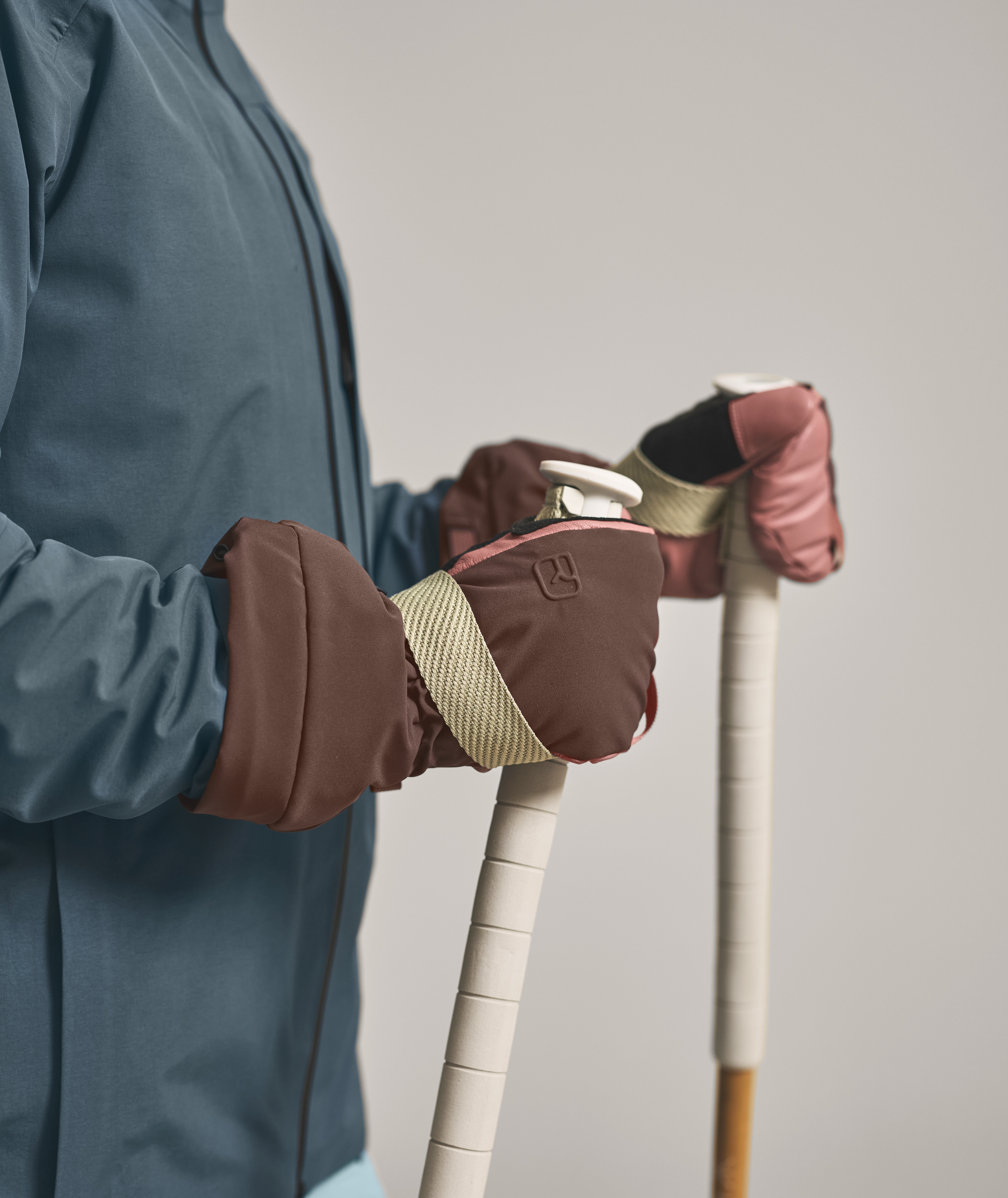 56611-MERINO_FREERIDE_MITTEN_W-D-01.jpg 56611-MERINO_FREERIDE_MITTEN_W-D-01.jpg