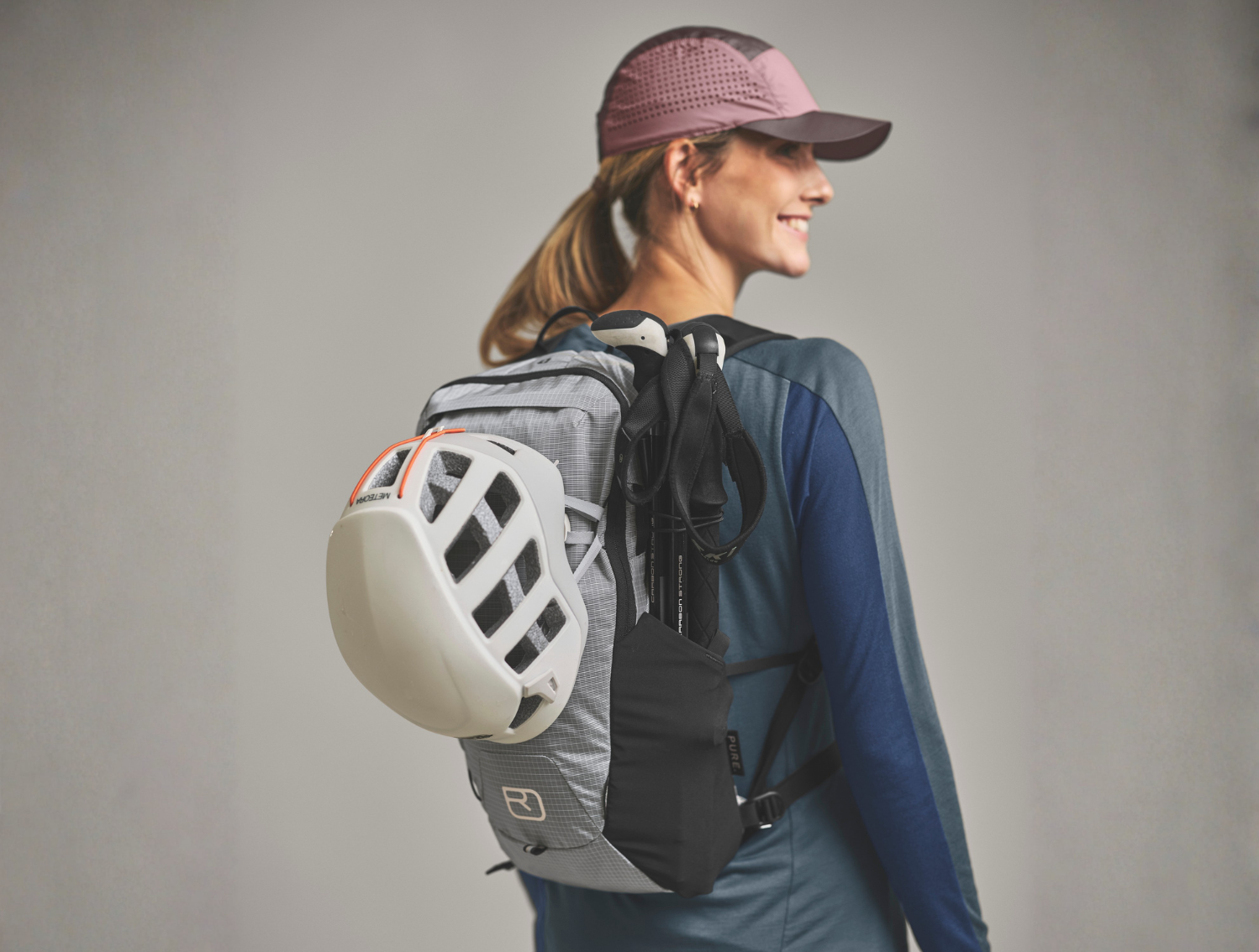 18 cycling backpack, backpack, helmet, helmet attachment, pink cap
